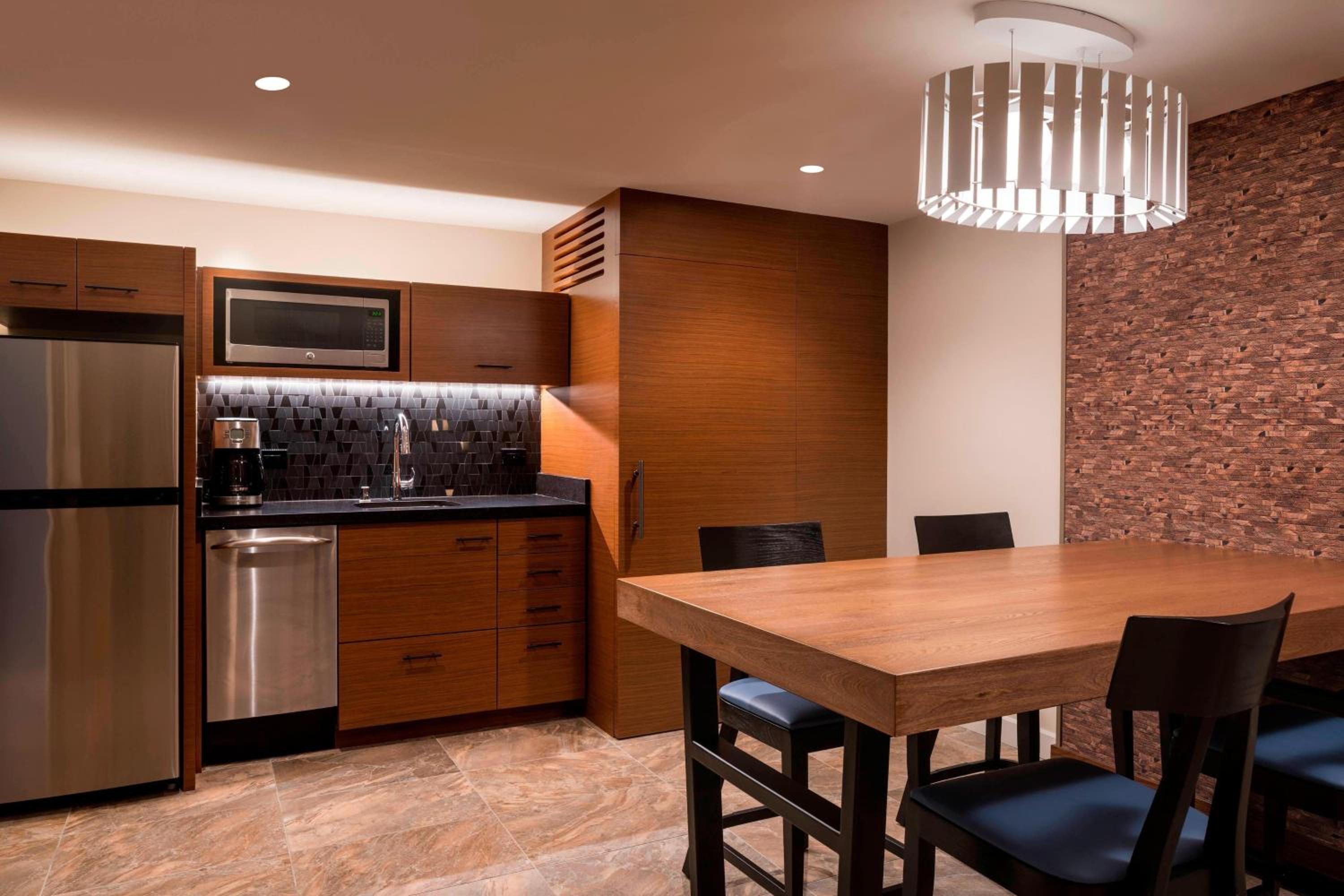 Two-Bedroom Suite with Ocean View photo 3
