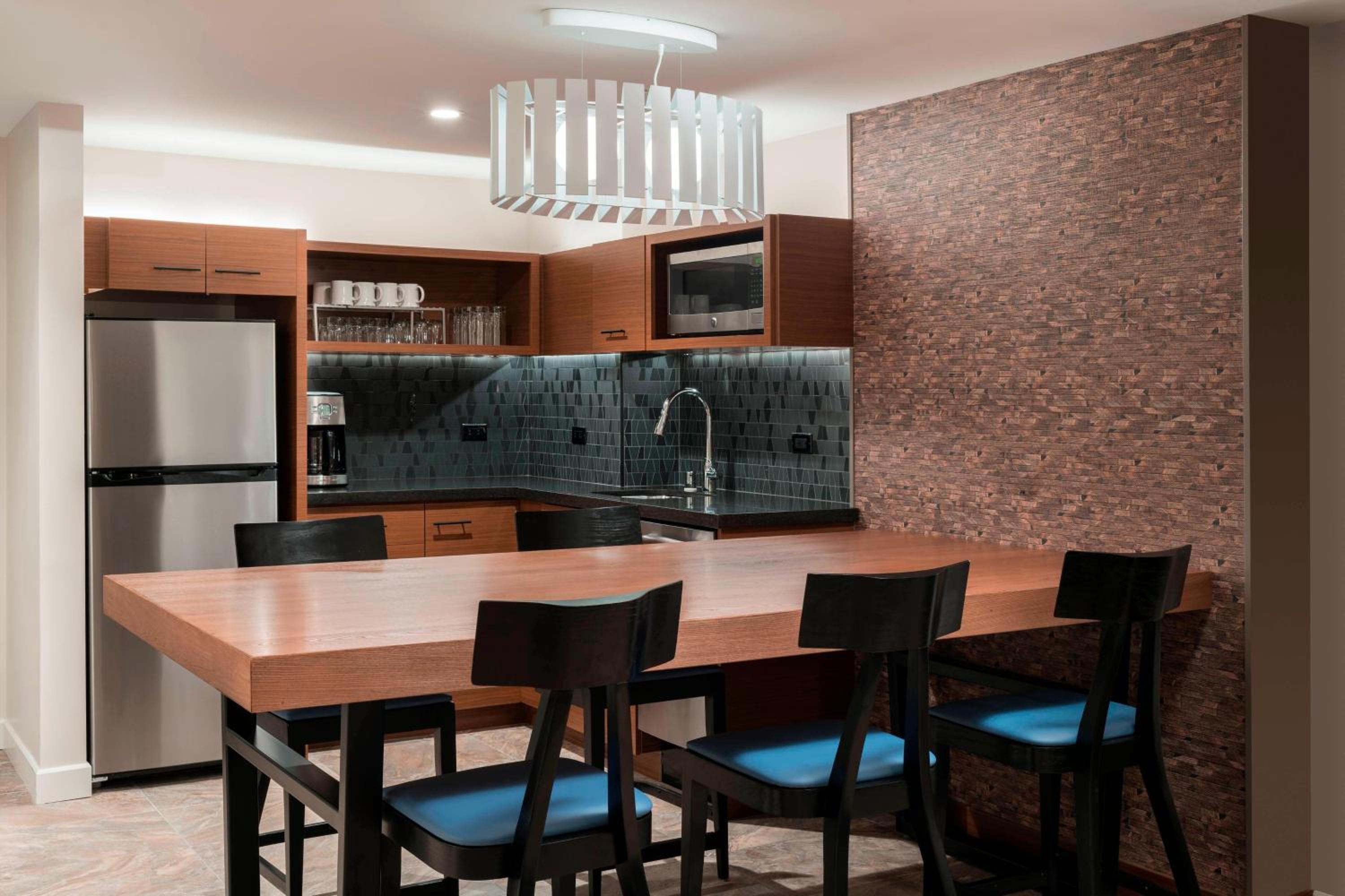 Two-Bedroom Suite with Oceanfront photo 3