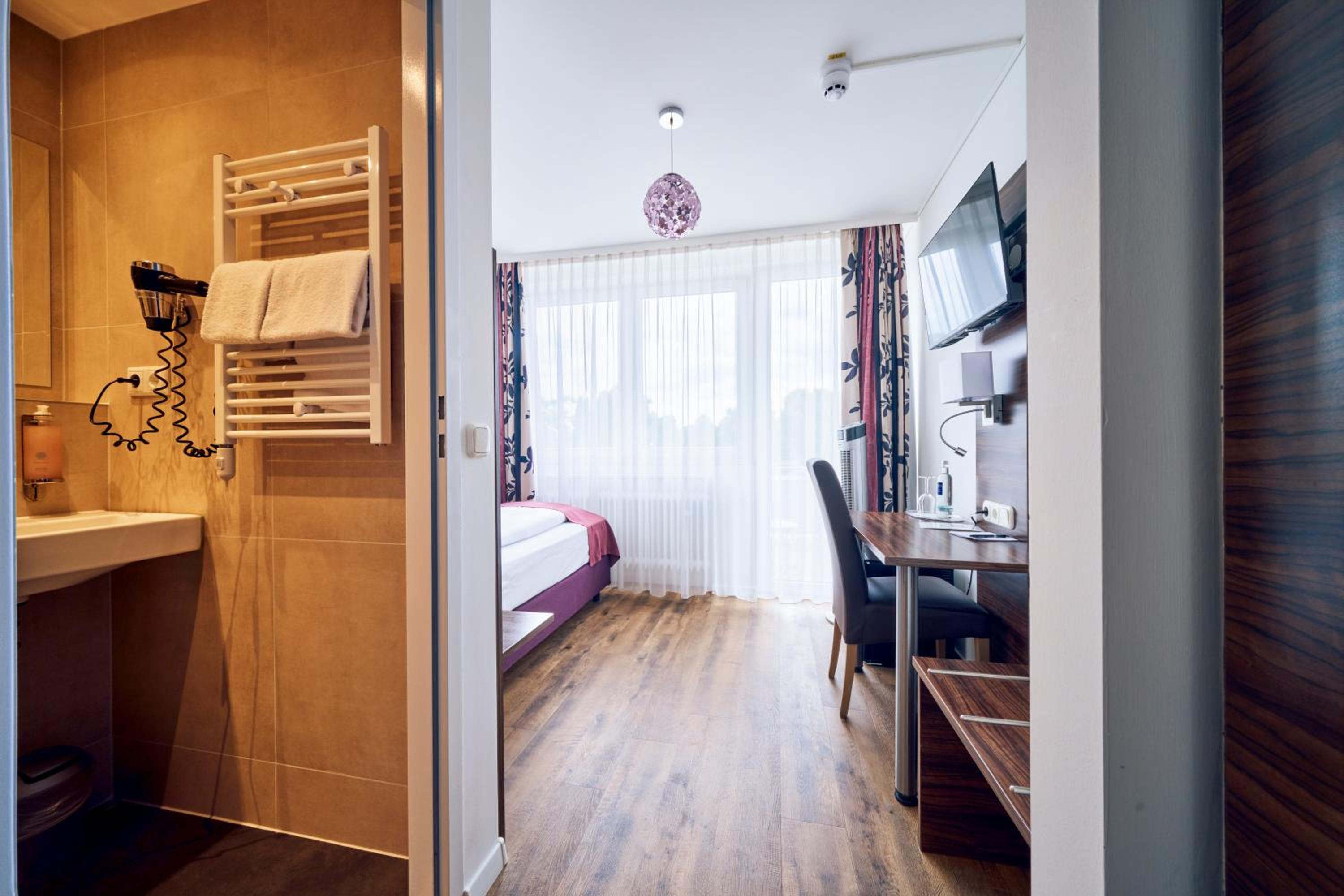 Single Room photo 3