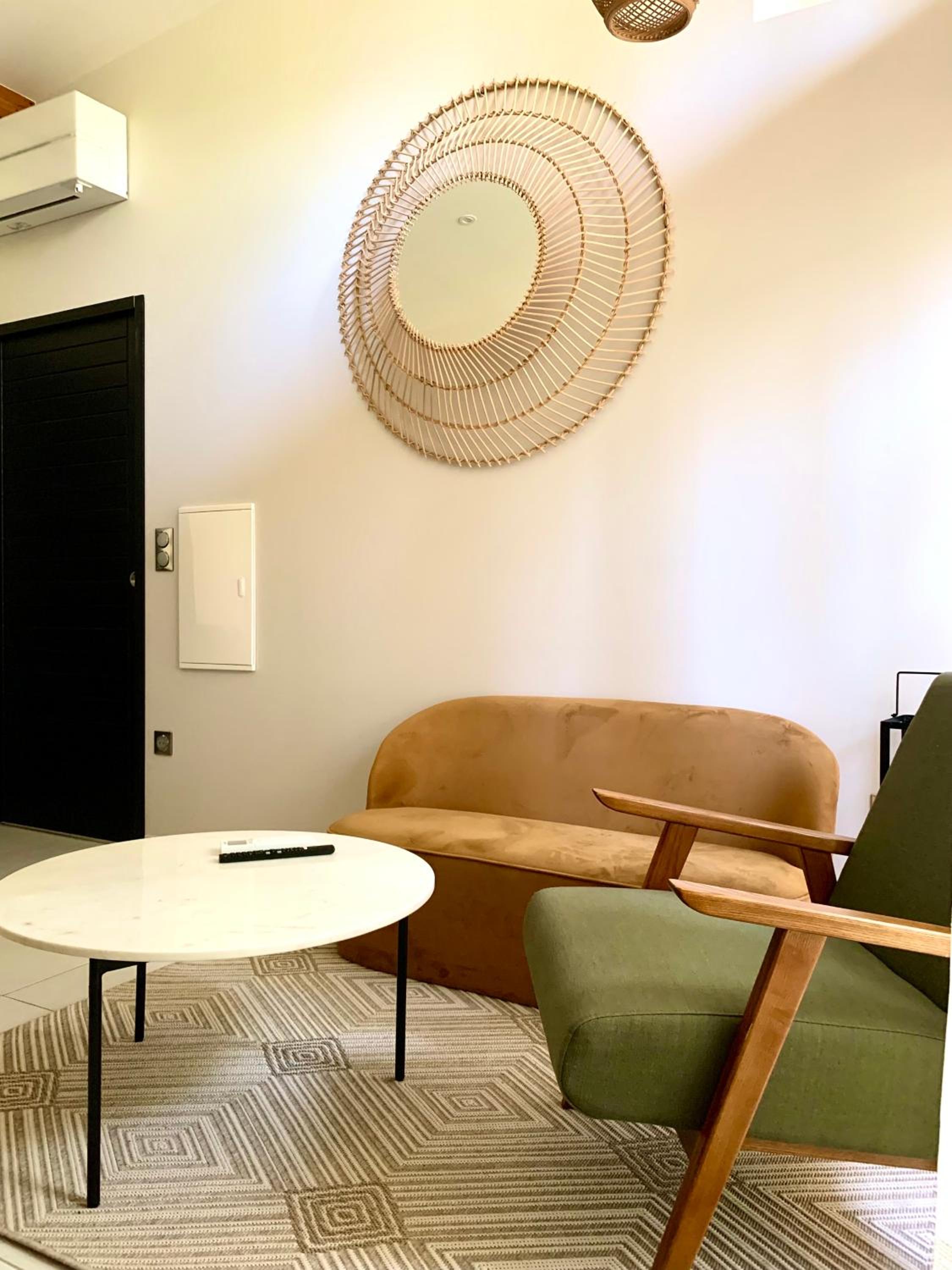 One-Bedroom Apartment - Photo 10