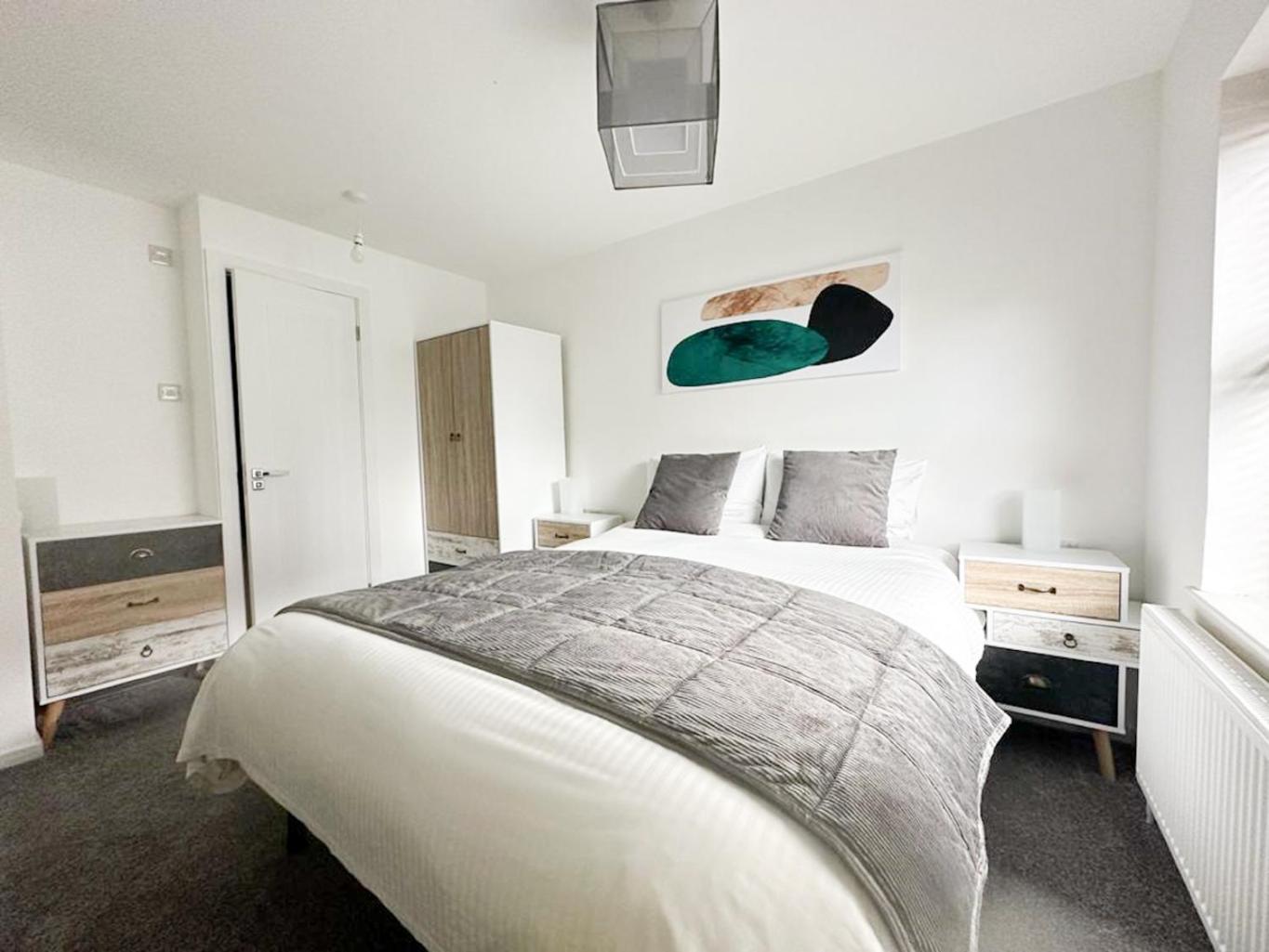 Double Room with Private Bathroom - Photo 1