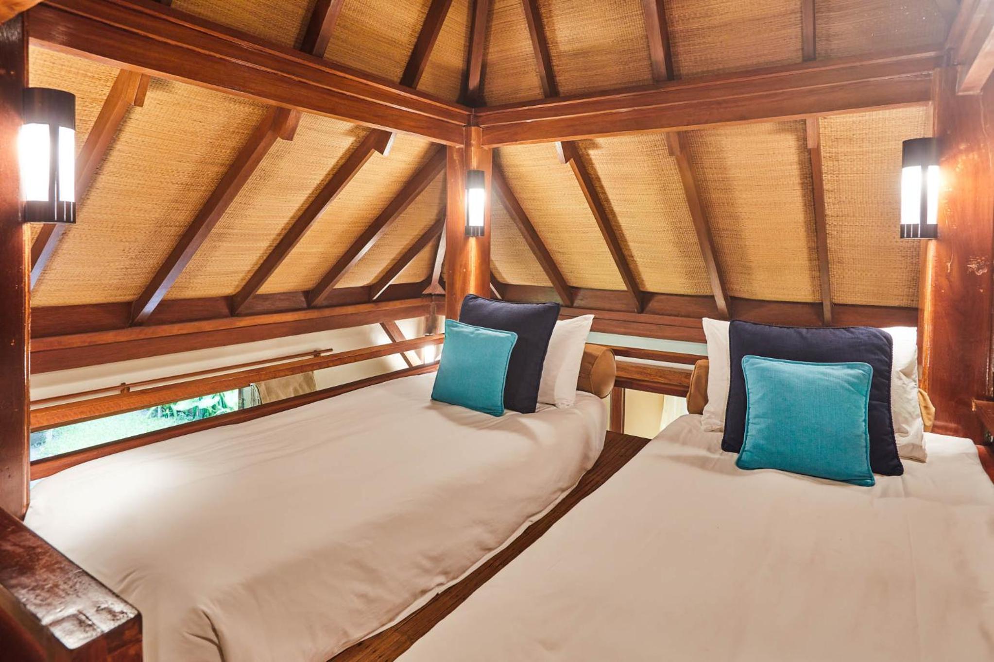 Villa - Photo 2