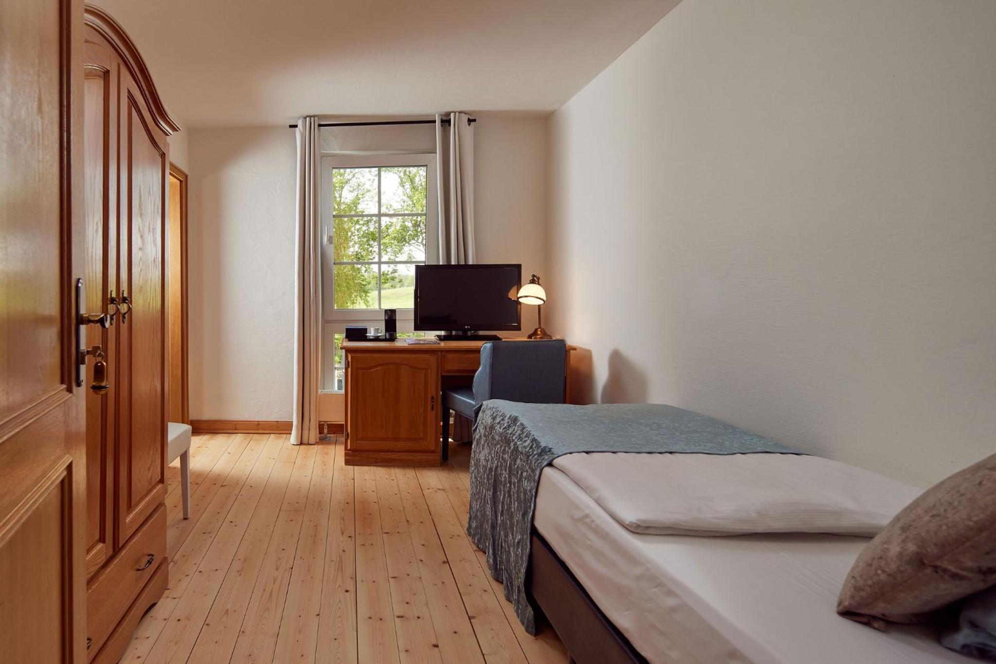 Single Room photo 3