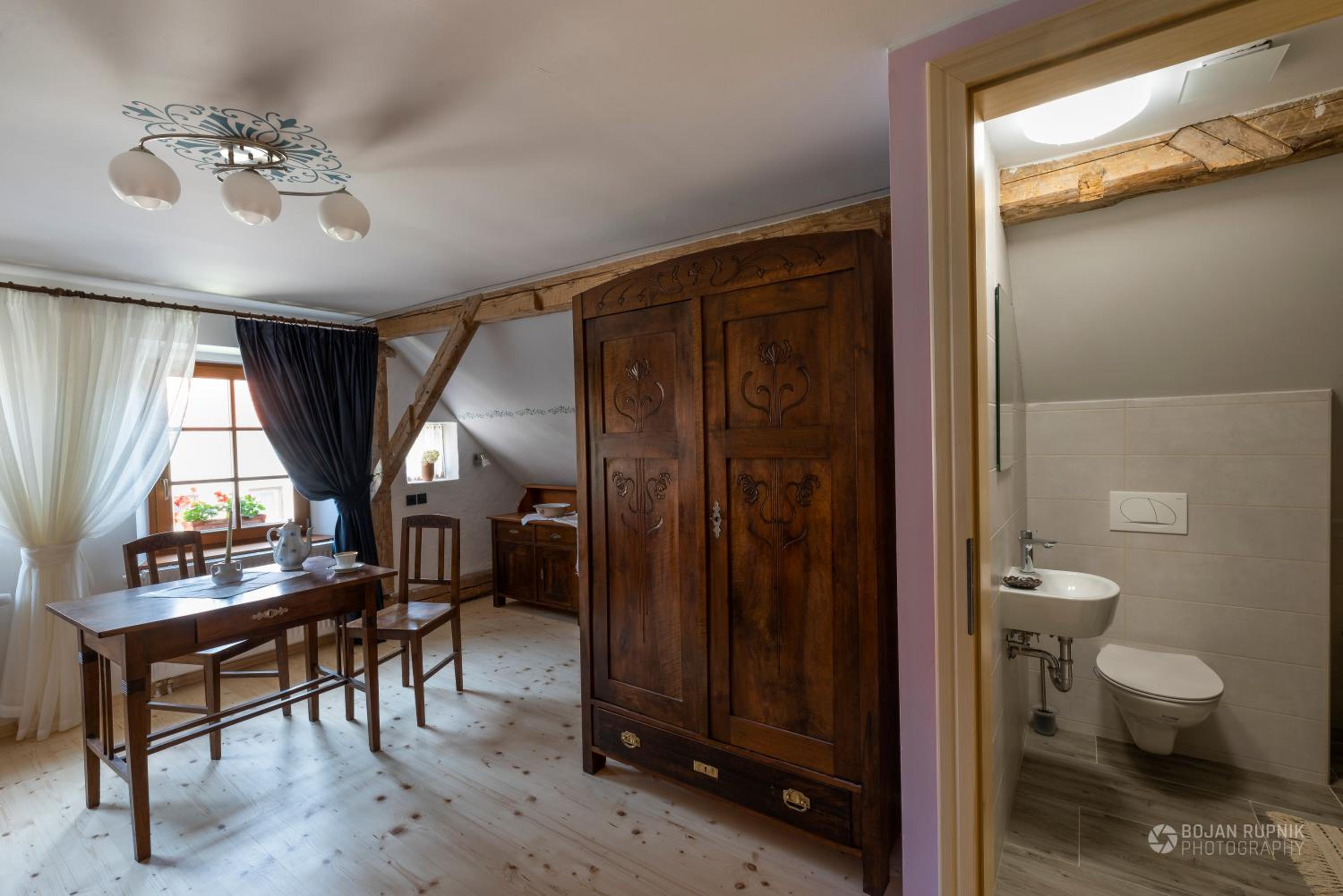 Three Bedroom Country House - Photo 3