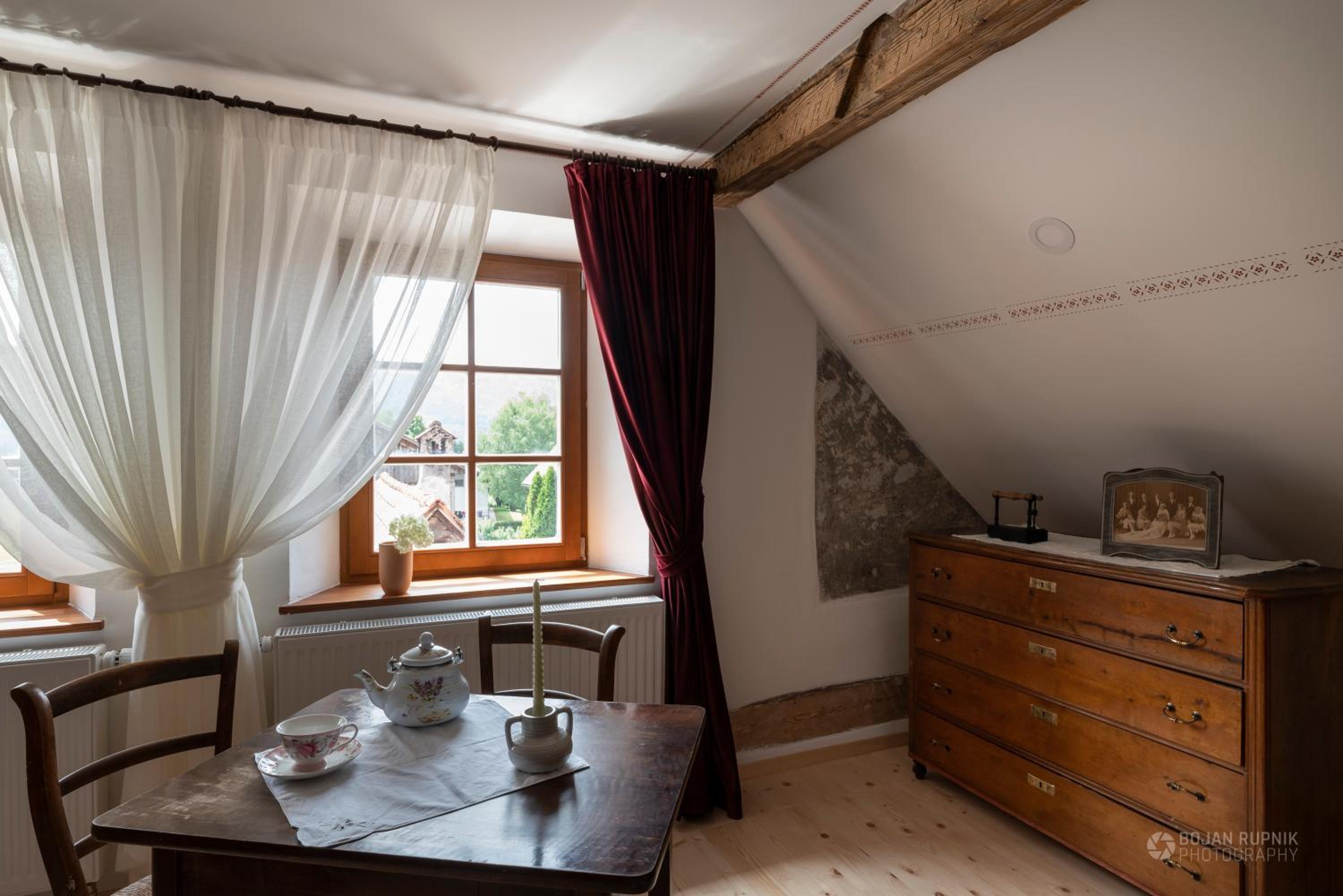 Three Bedroom Country House - Photo 5