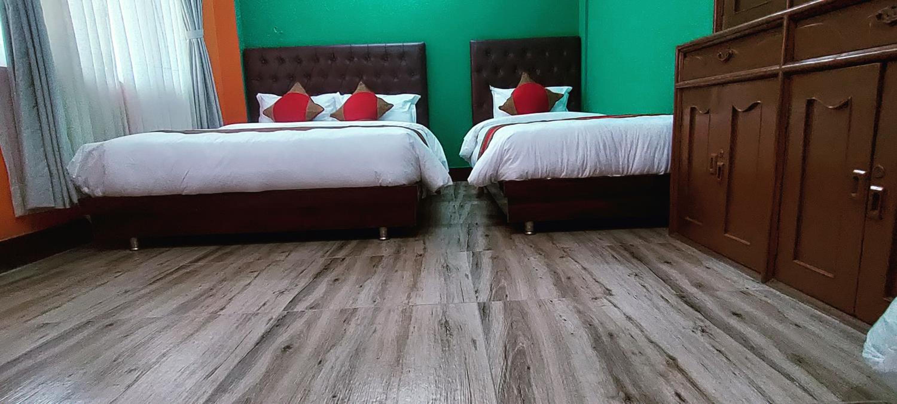 Deluxe Family Room photo 1