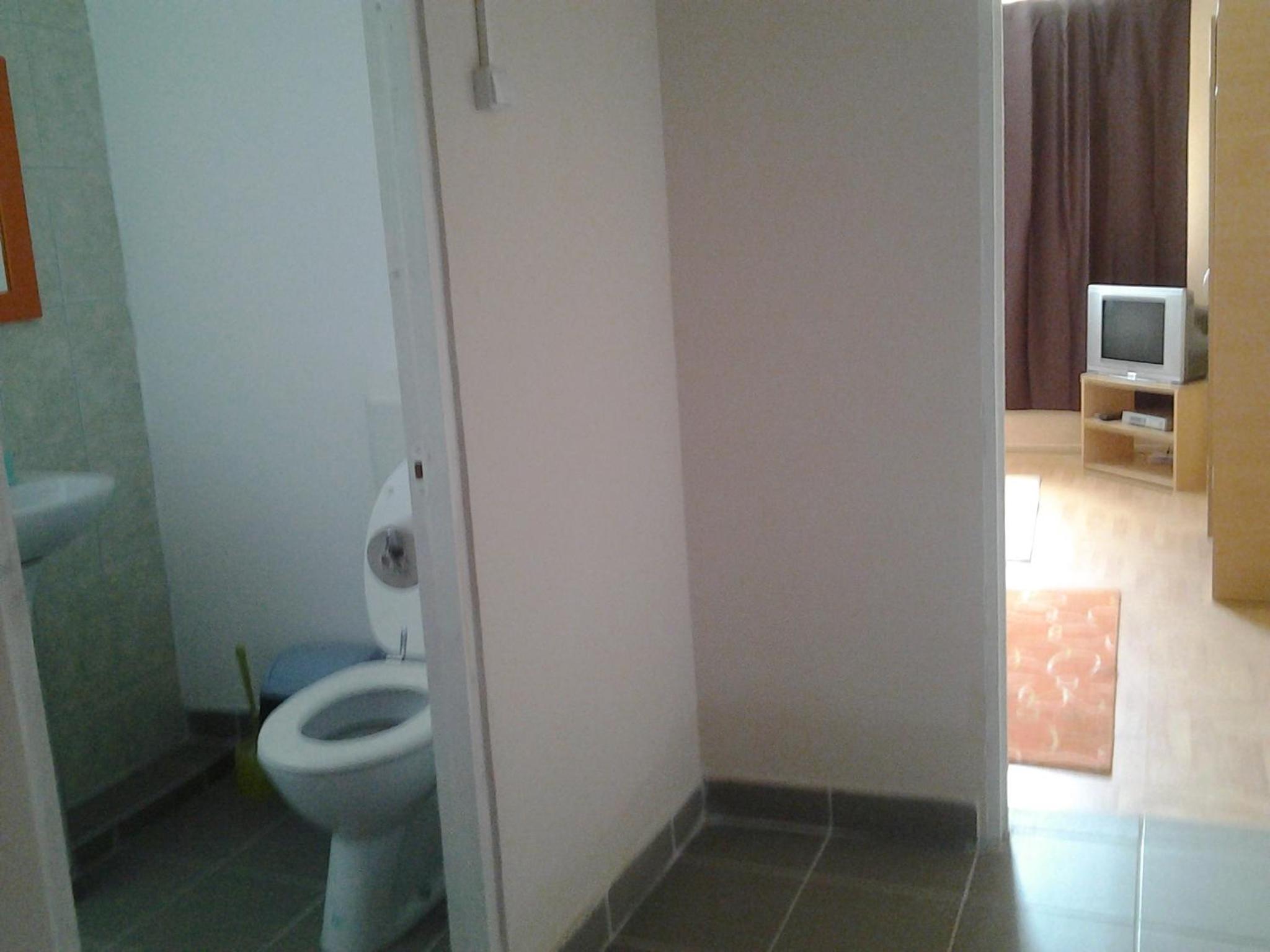 Double Room - Photo 25