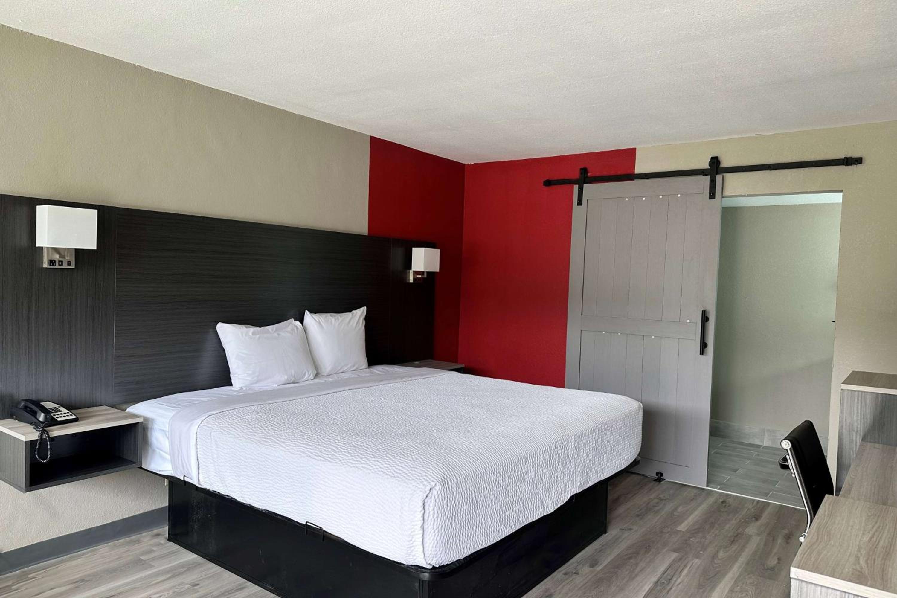 King Room - Ground Floor/Non-Smoking - Photo 1