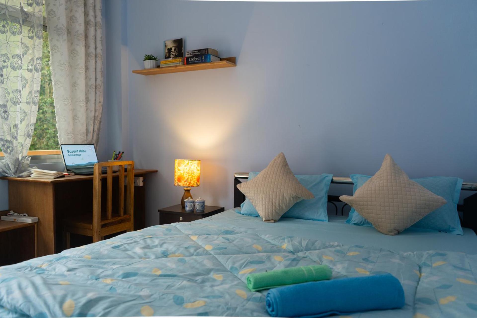 Double Room with Balcony (2 Adults + 1 Child) photo 1