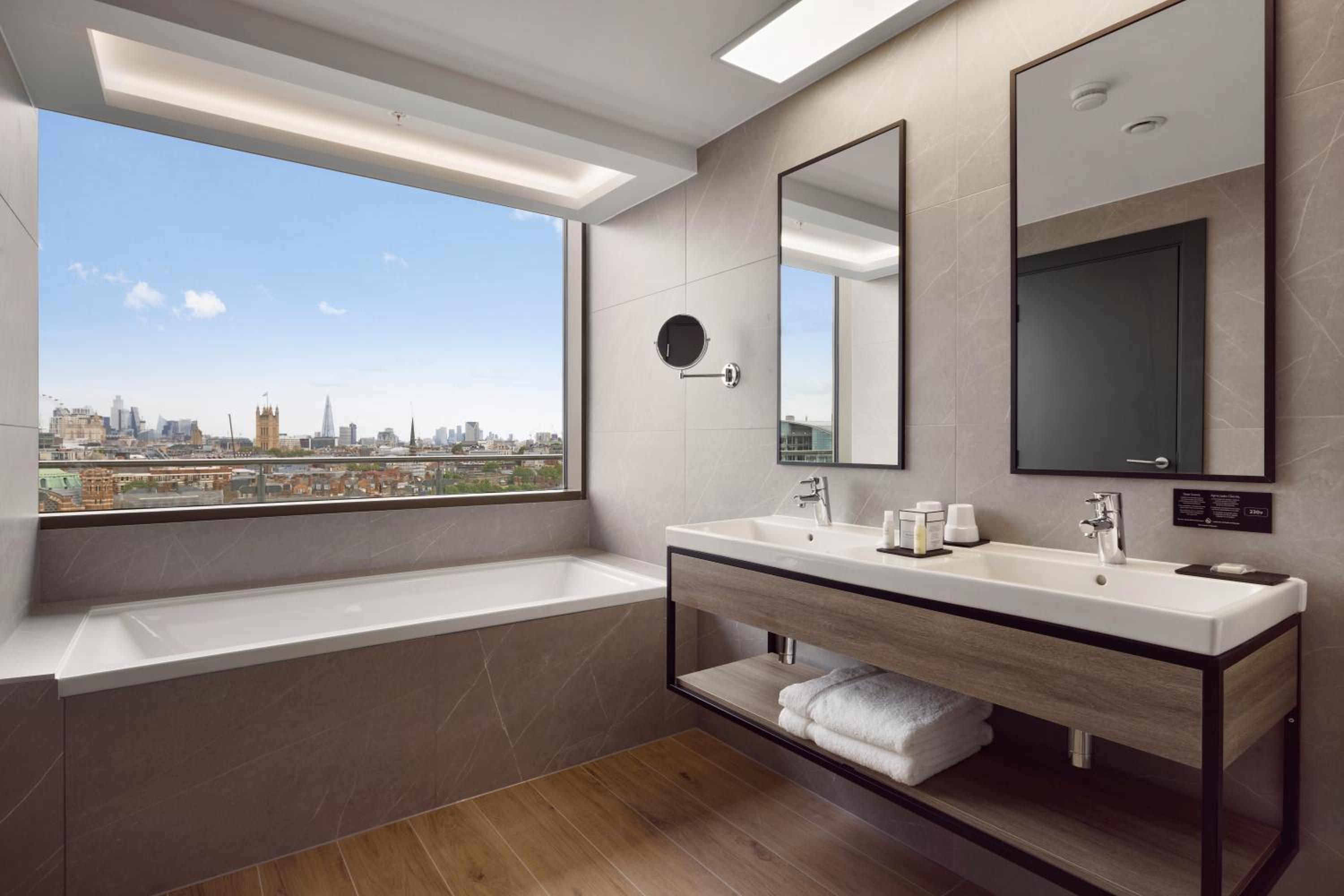 Presidential Suite Package photo 2