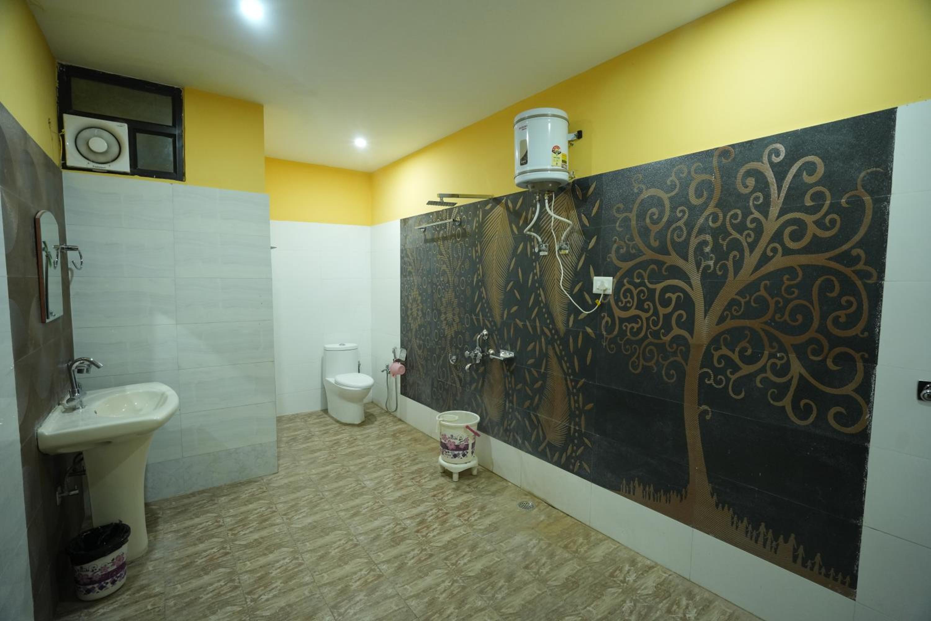 Deluxe Triple Room - Photo 5