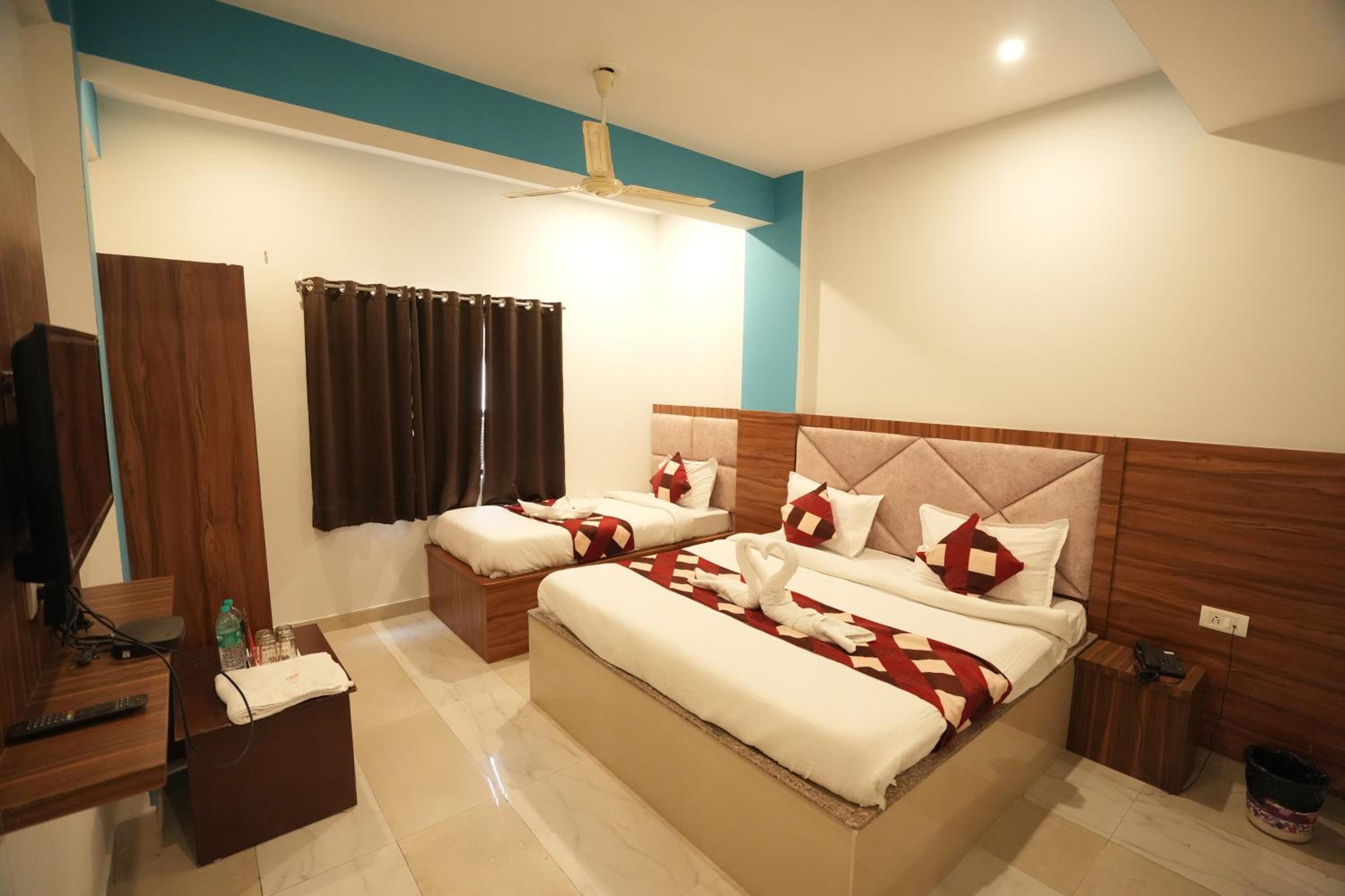 Deluxe Triple Room - Photo 1