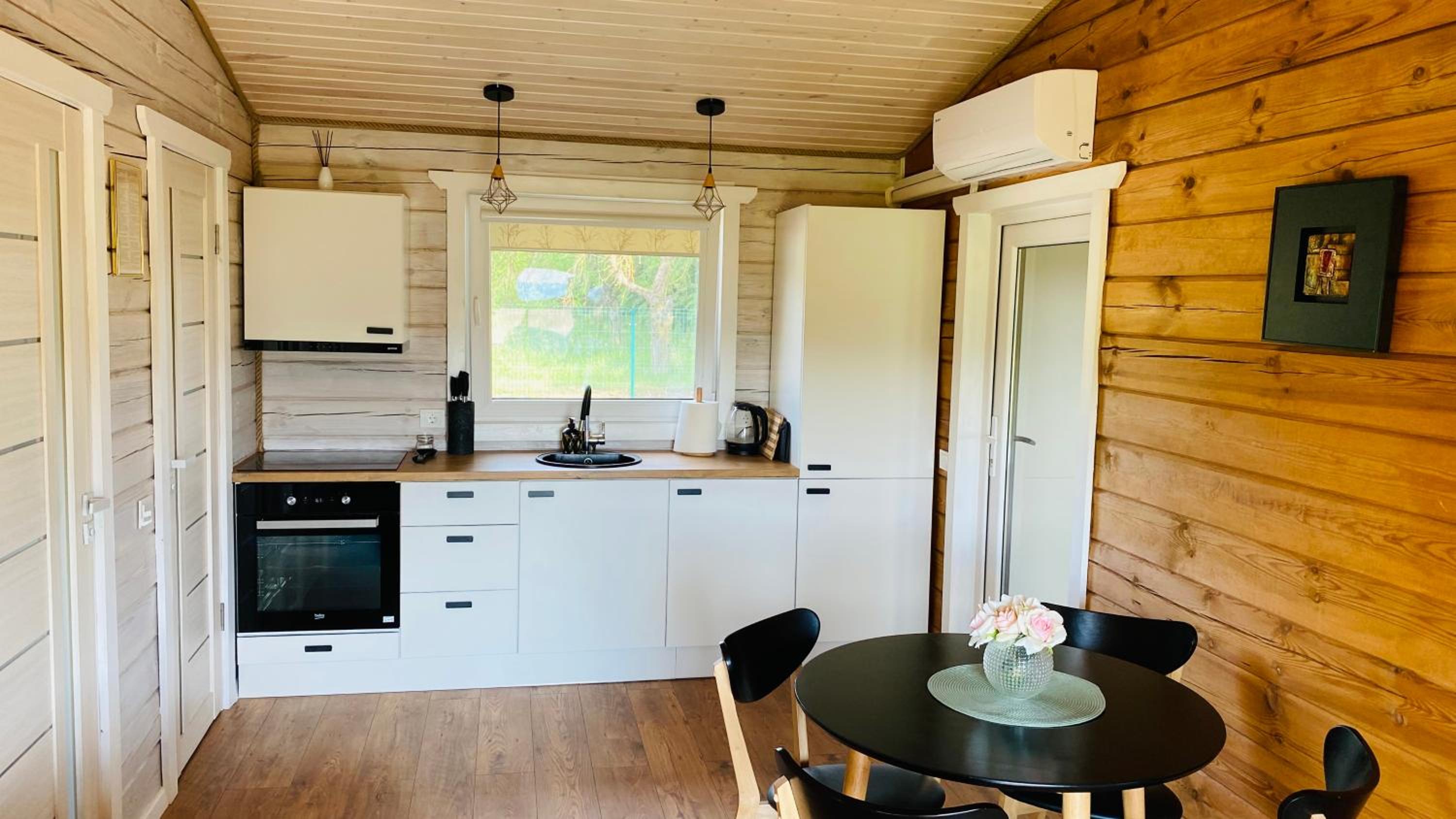Two-Bedroom House - Photo 11