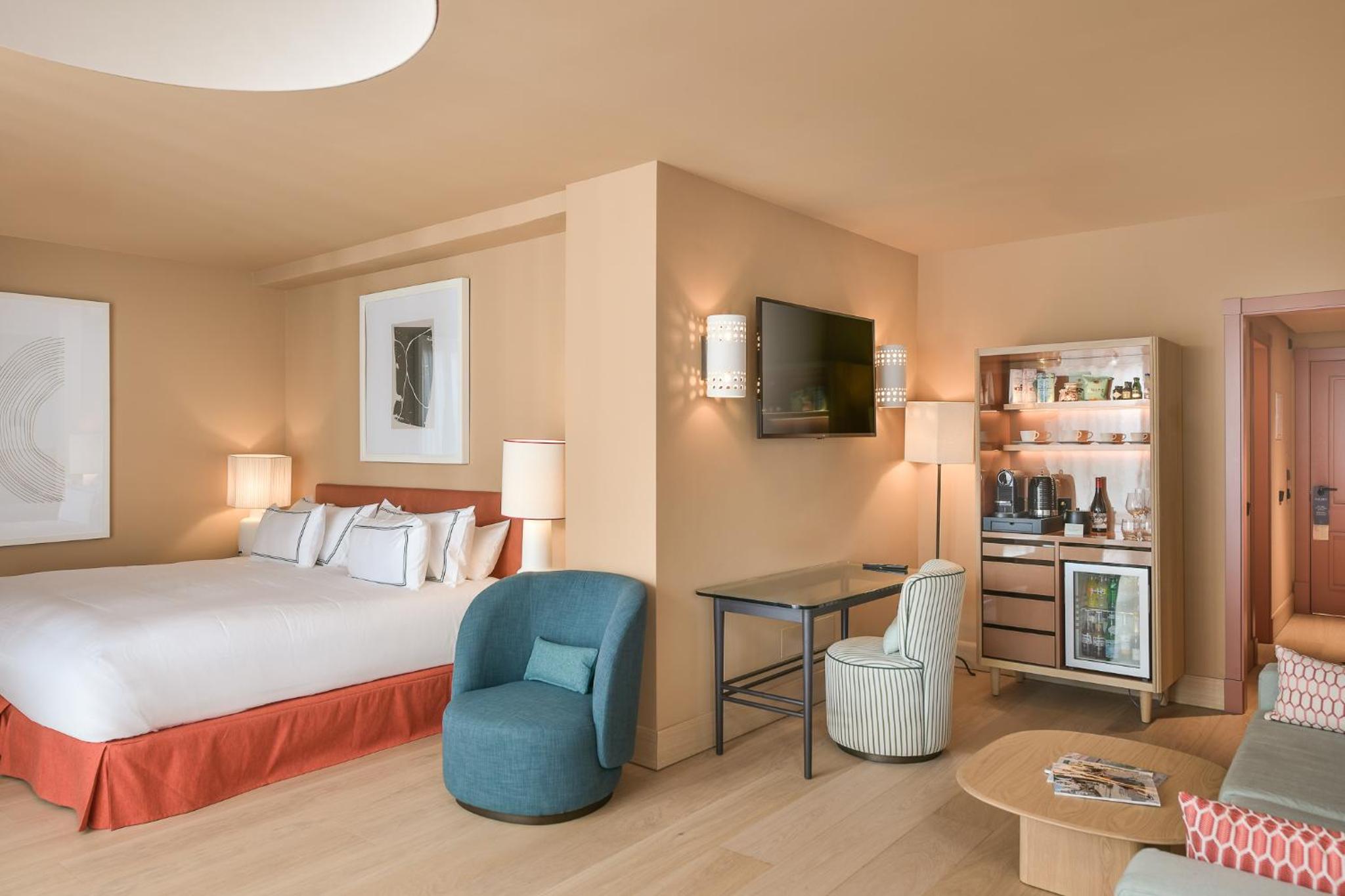 Junior Suite with Terrace (3 Adults)