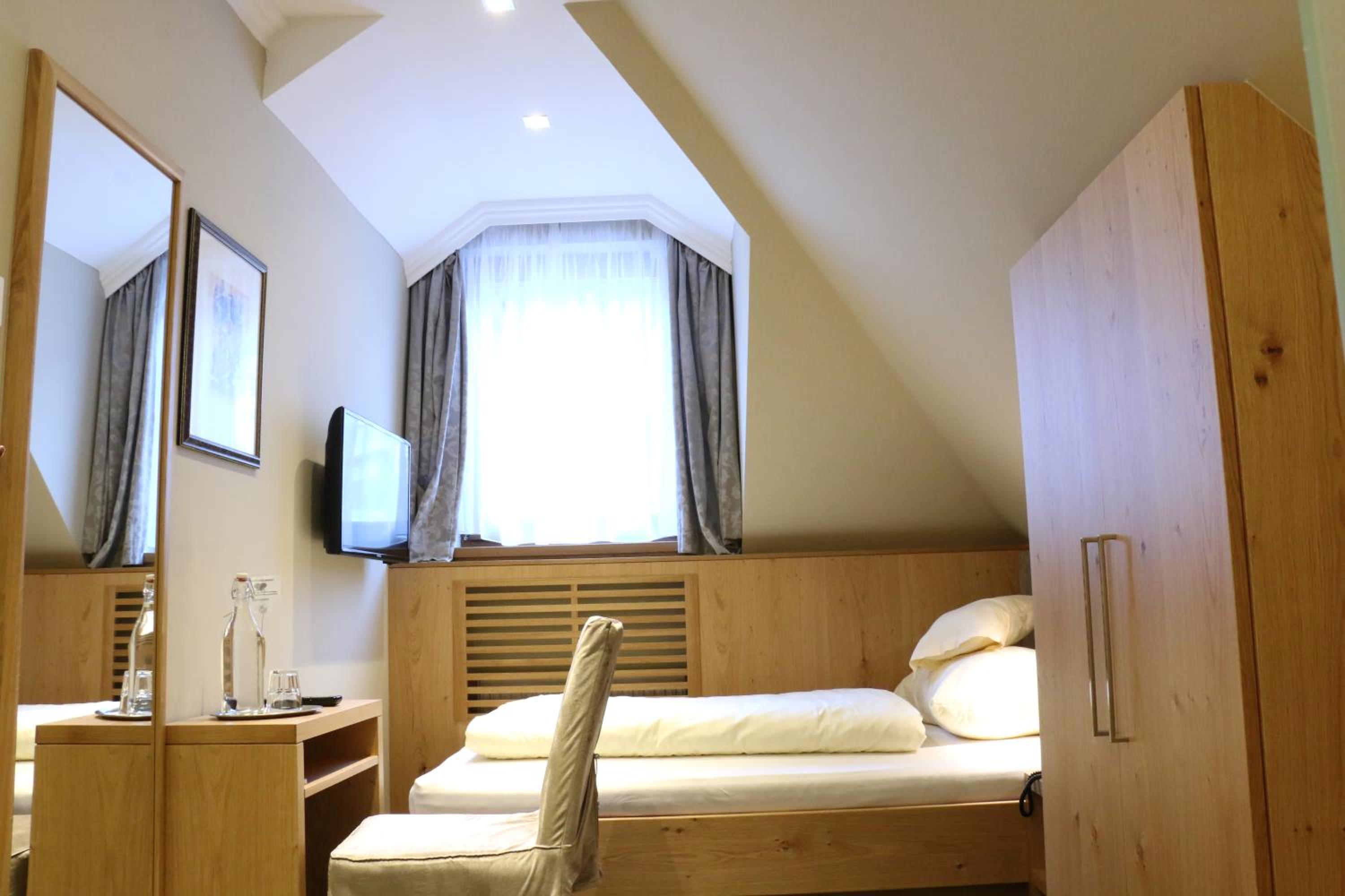 Single Room photo 1
