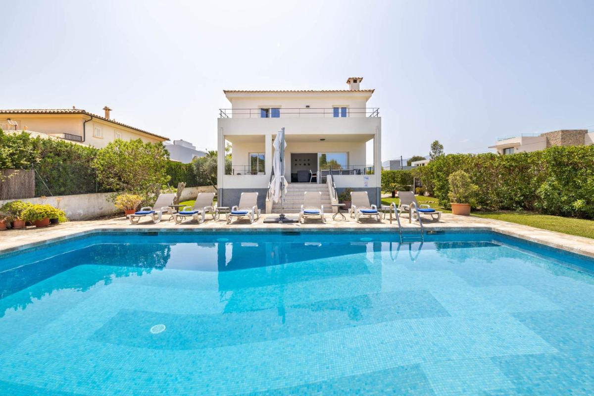 Three-Bedroom Villa photo 1