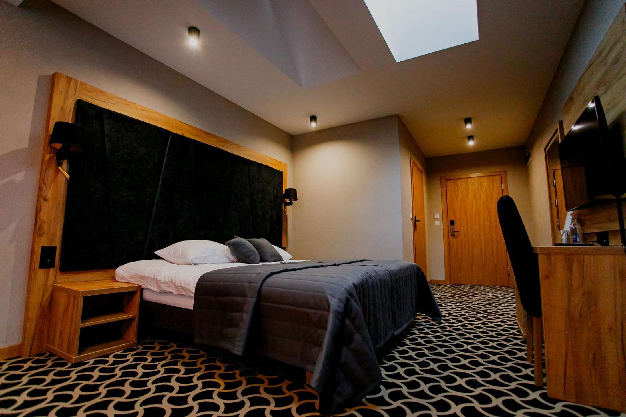 Superior King Room - Photo 3