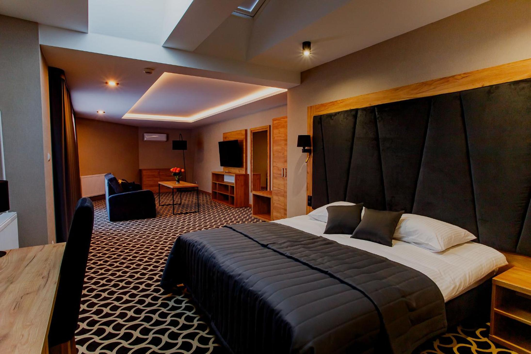 Superior King Room - Photo 1