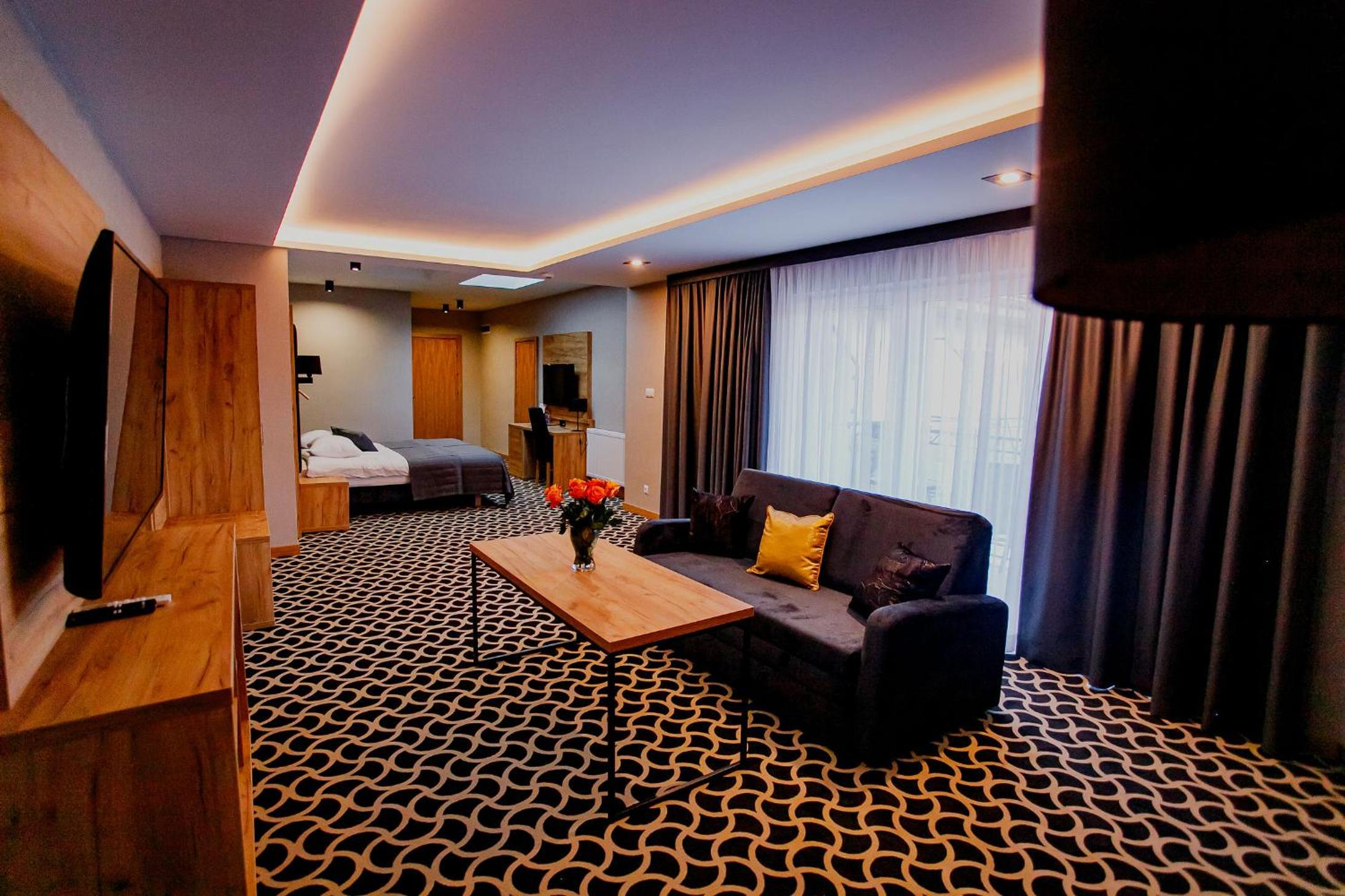 Superior King Room - Photo 8