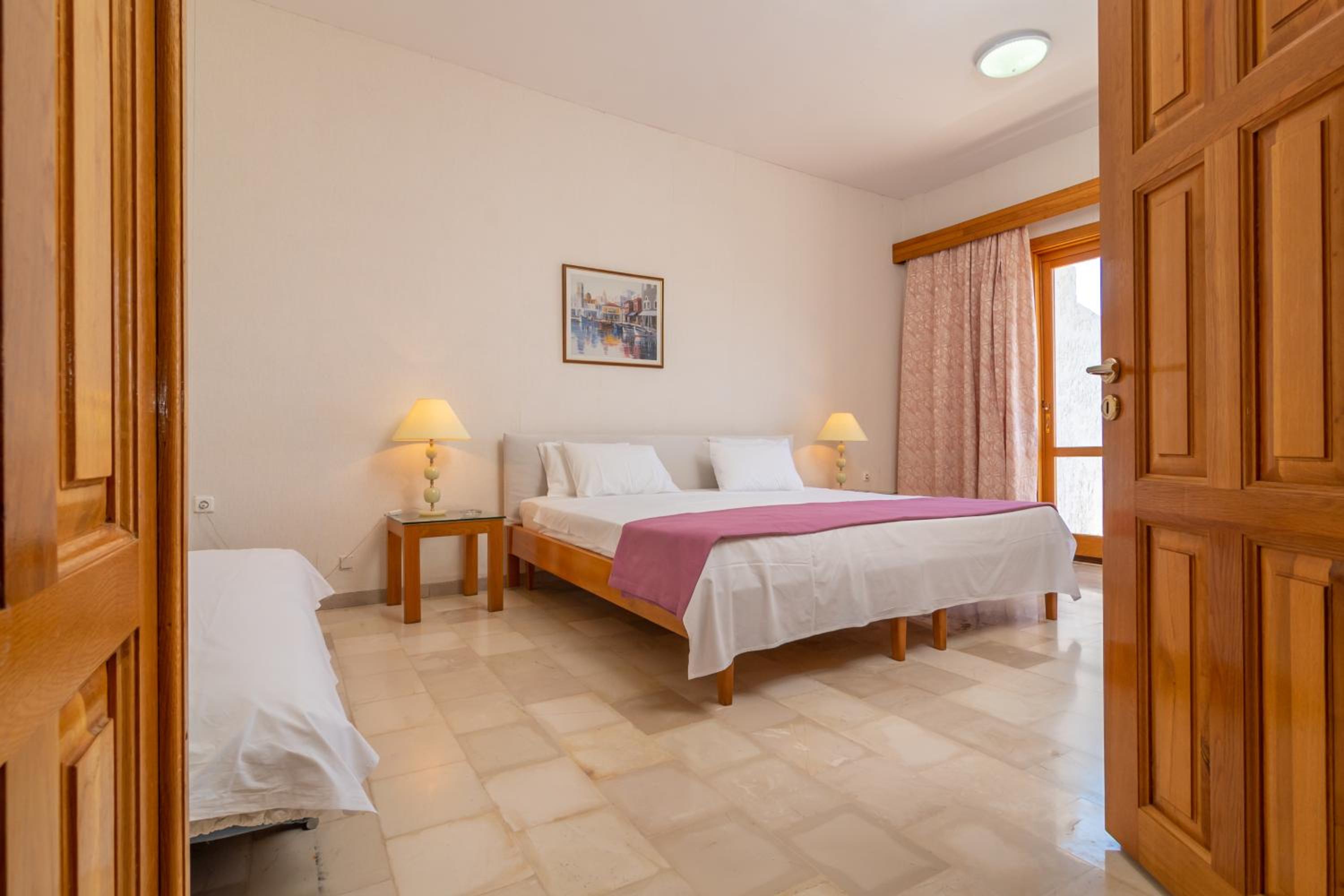 Superior Double Room - Photo 8