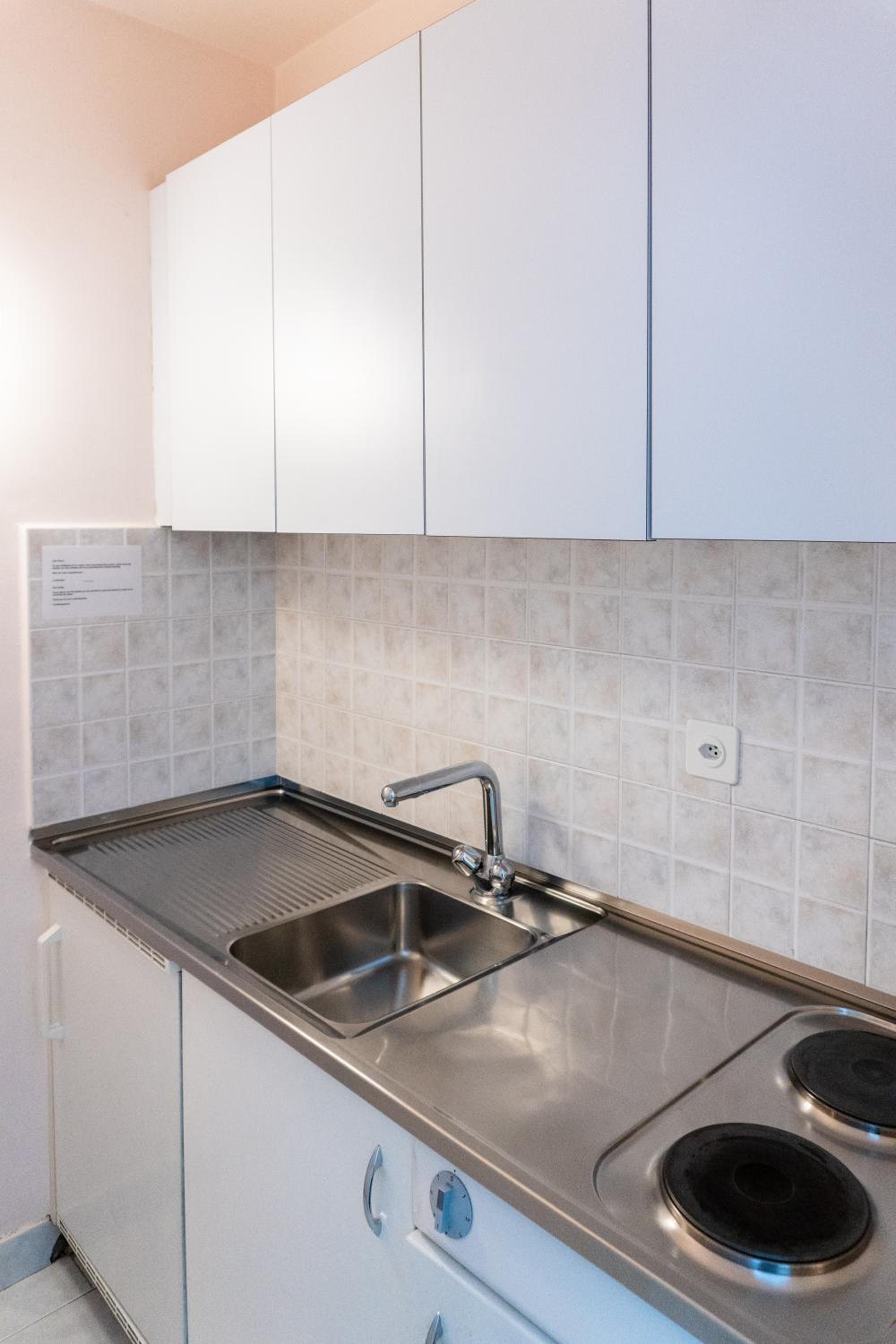 Double or Twin Room with Kitchenette - Photo 7