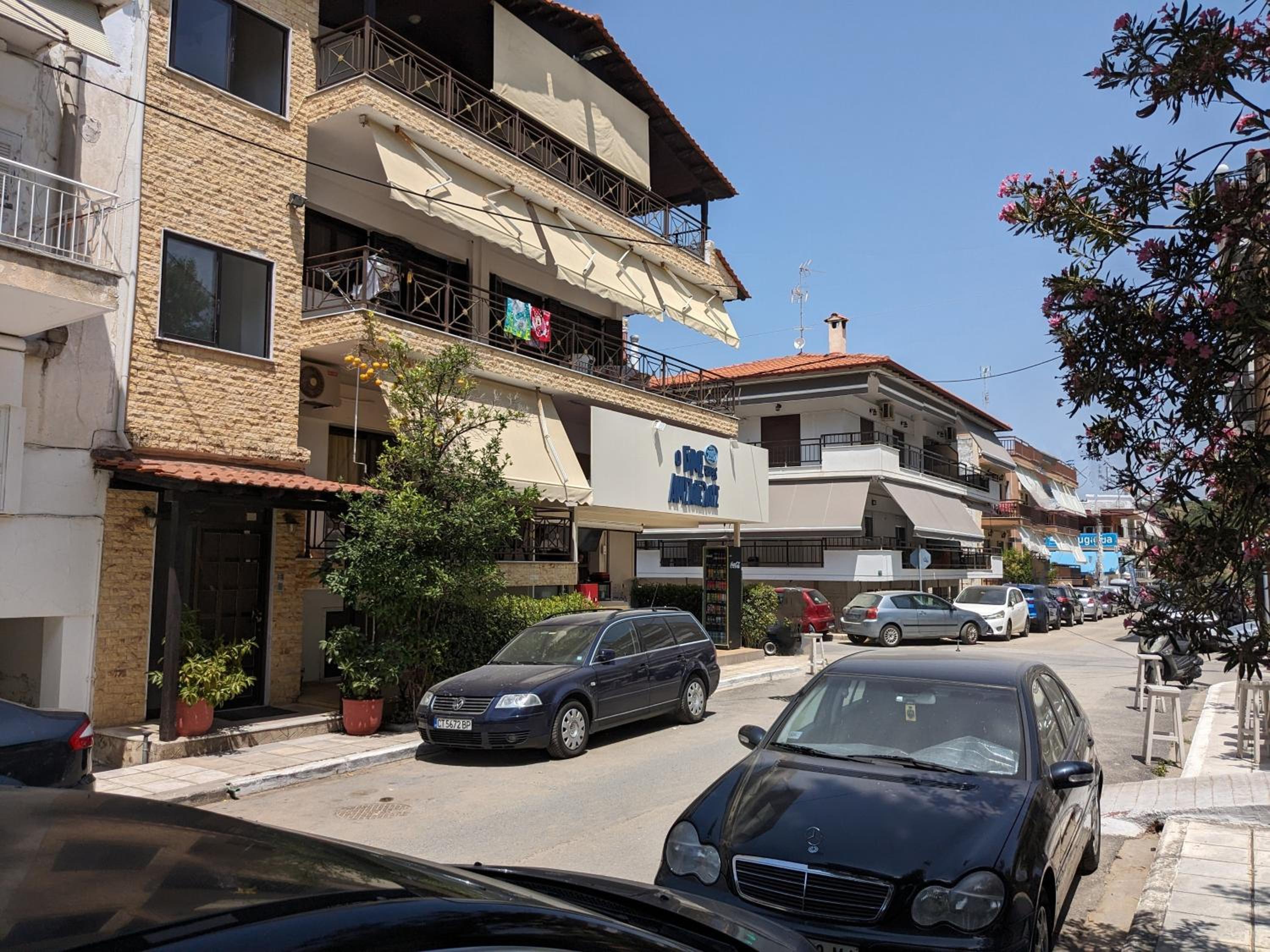 Apartment with Balcony photo 3