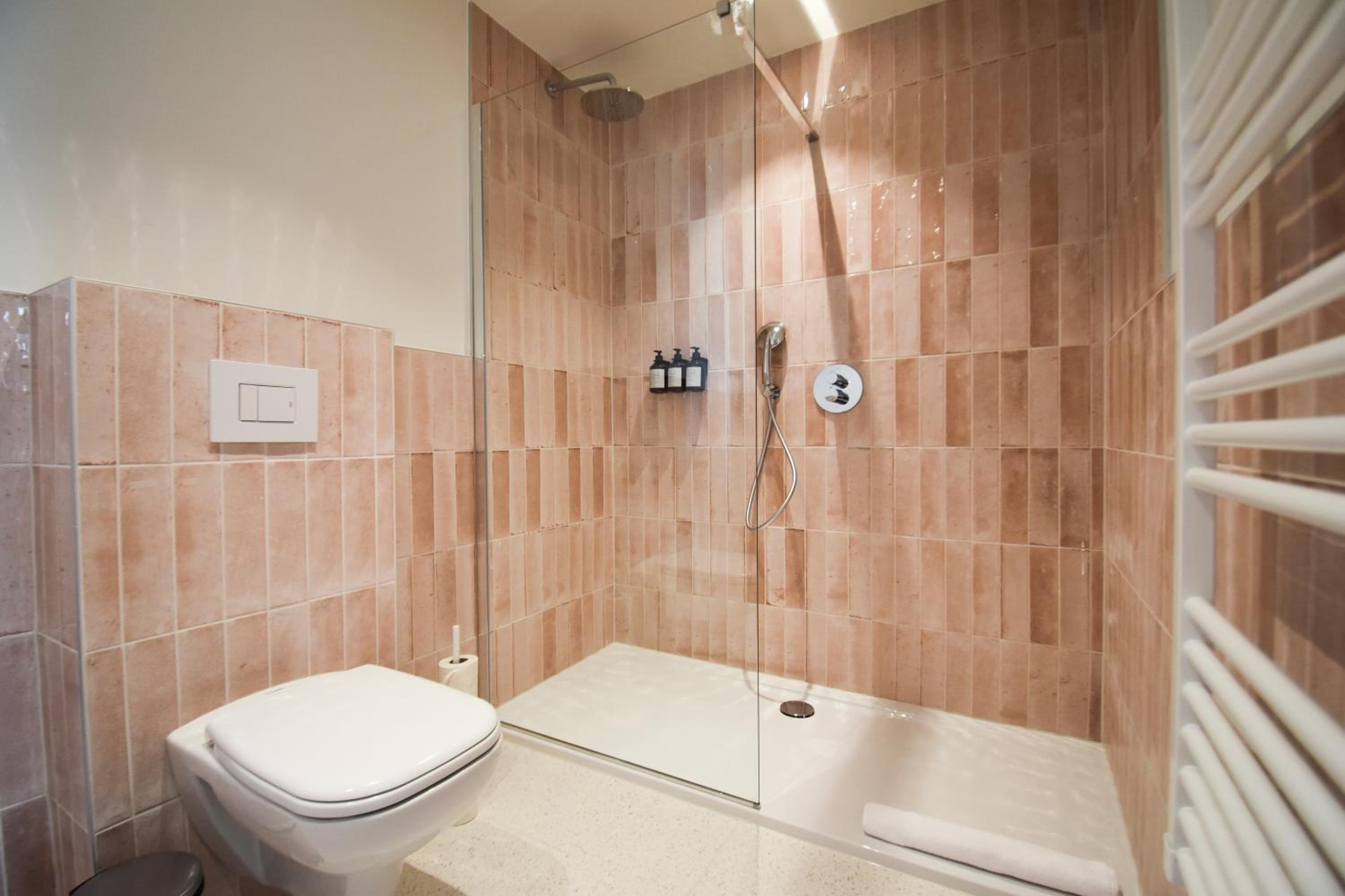 Double or Twin Room with Terrace - Photo 6