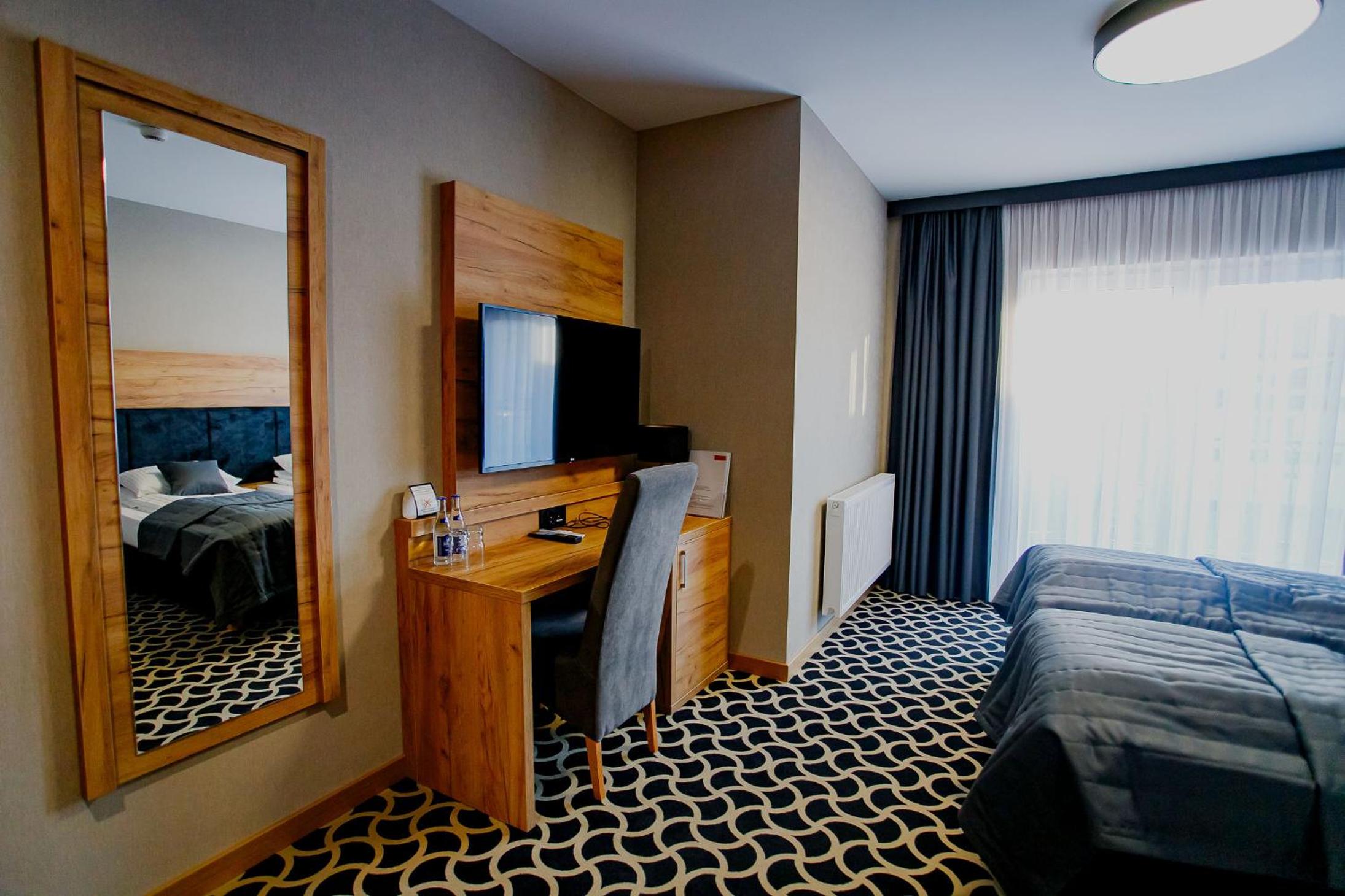 Double or Twin Room - Photo 31