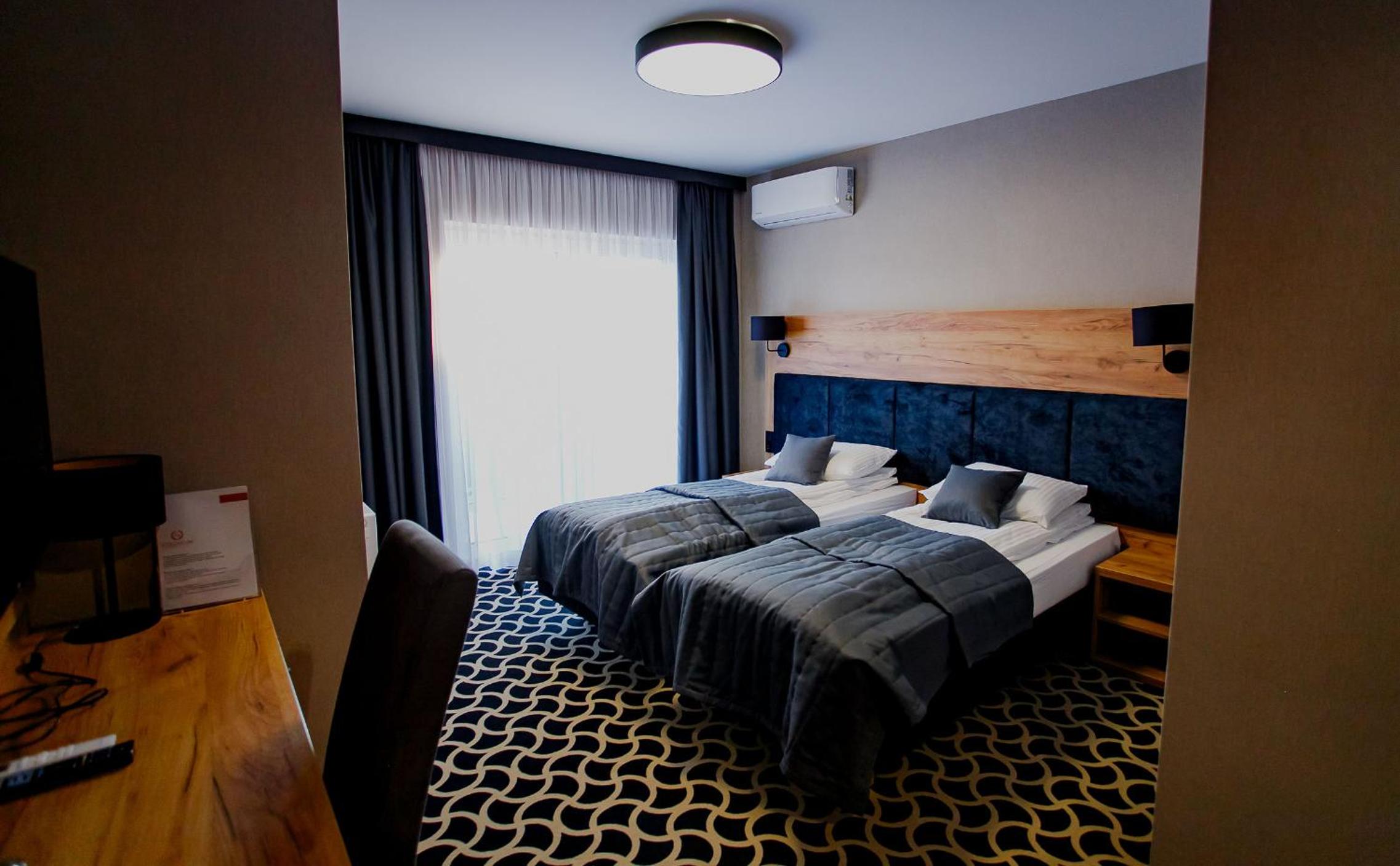 Double or Twin Room - Photo 4