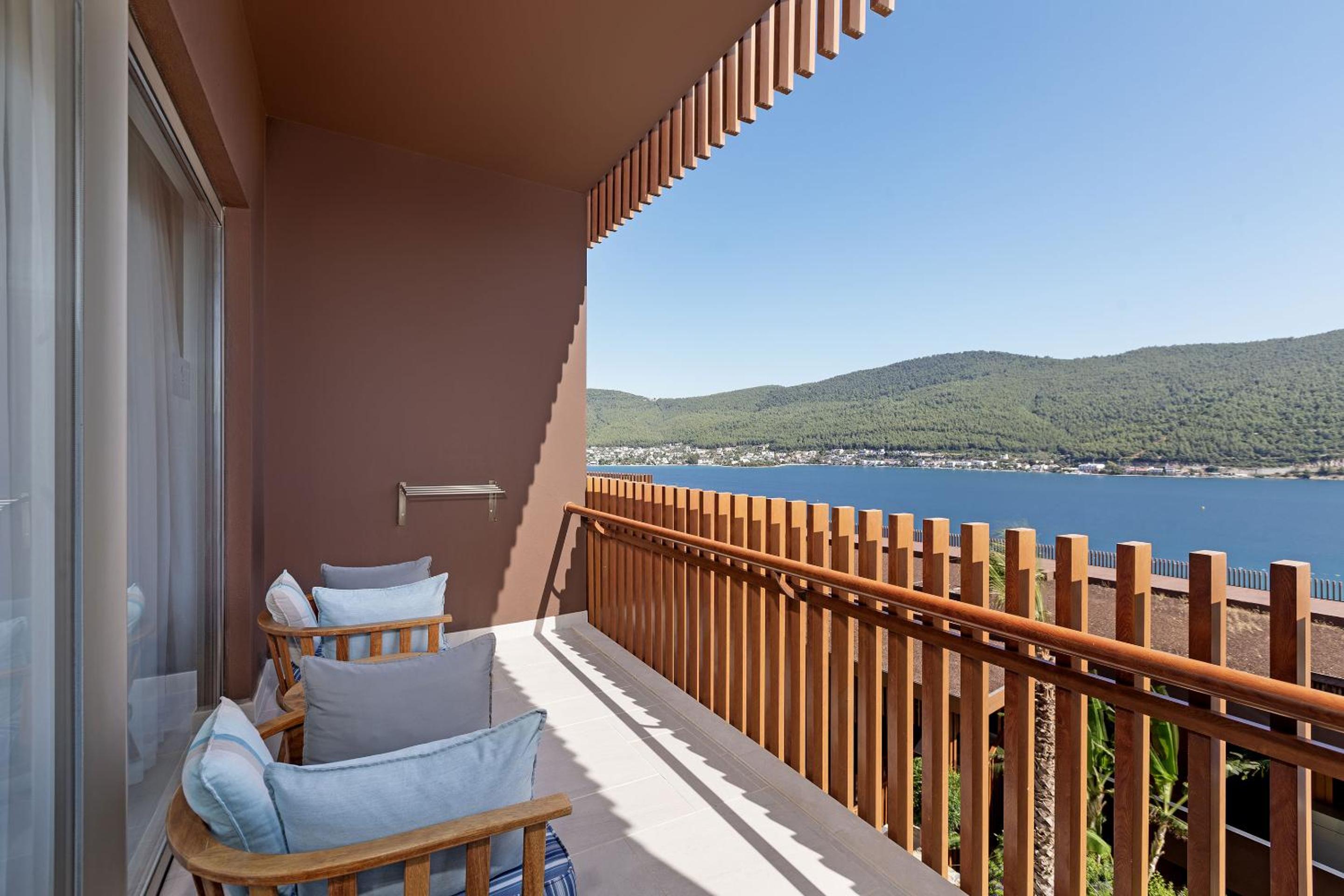 Superior Sea View Room 12+ photo 3
