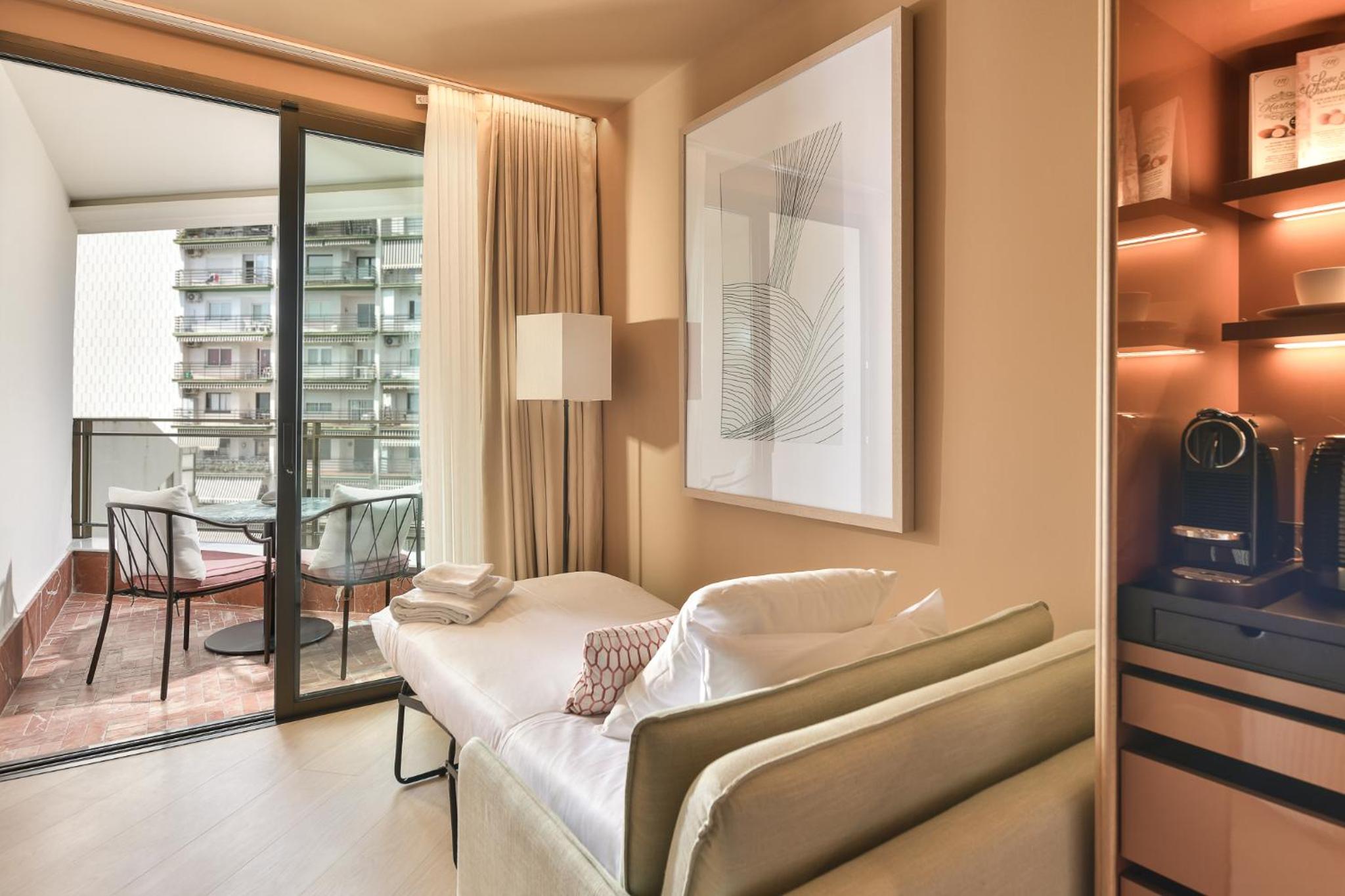 Double Room with Terrace (2 Adults + 1 Child)