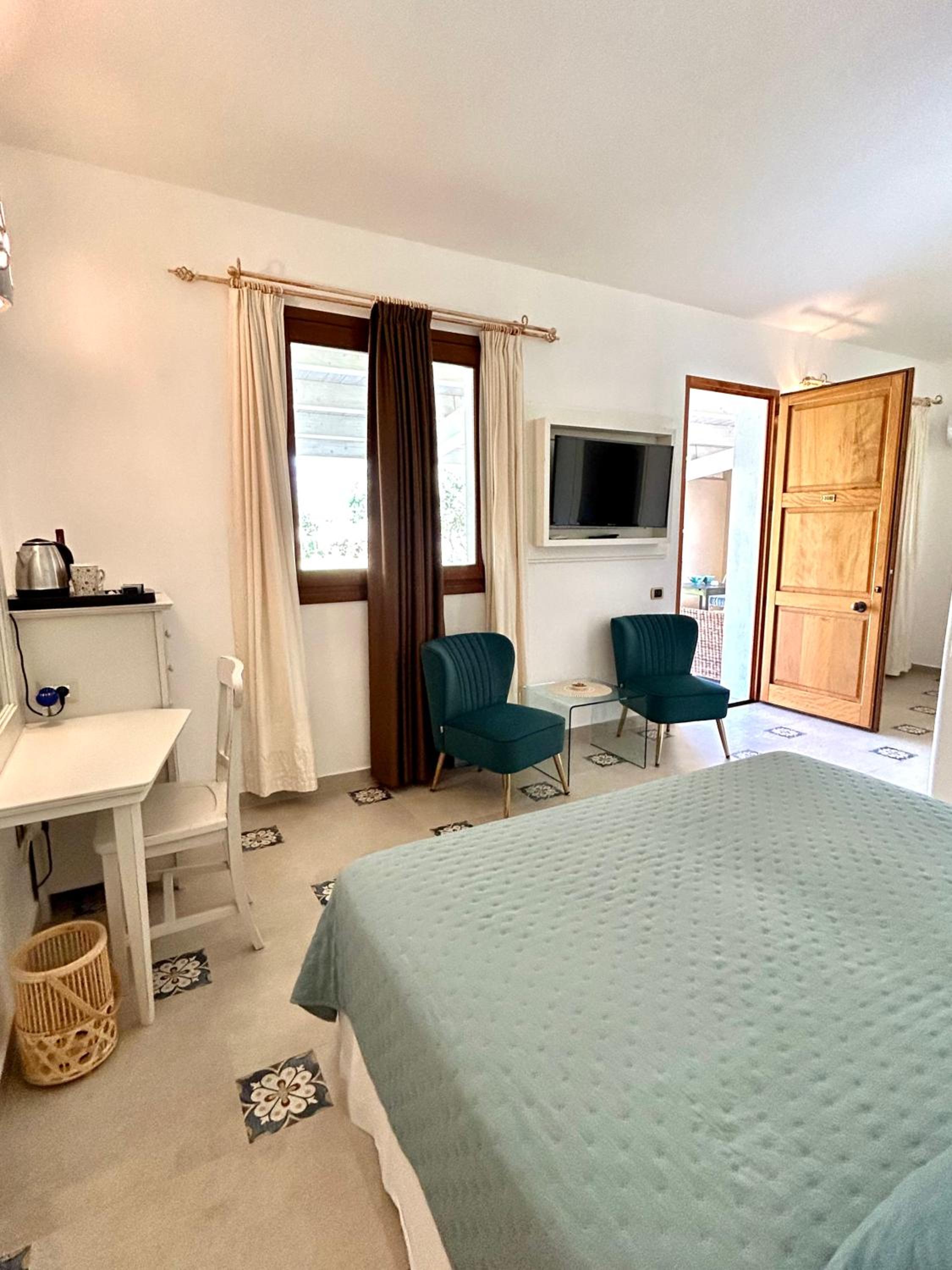 Deluxe Double or Twin Room with Garden View - Photo 21