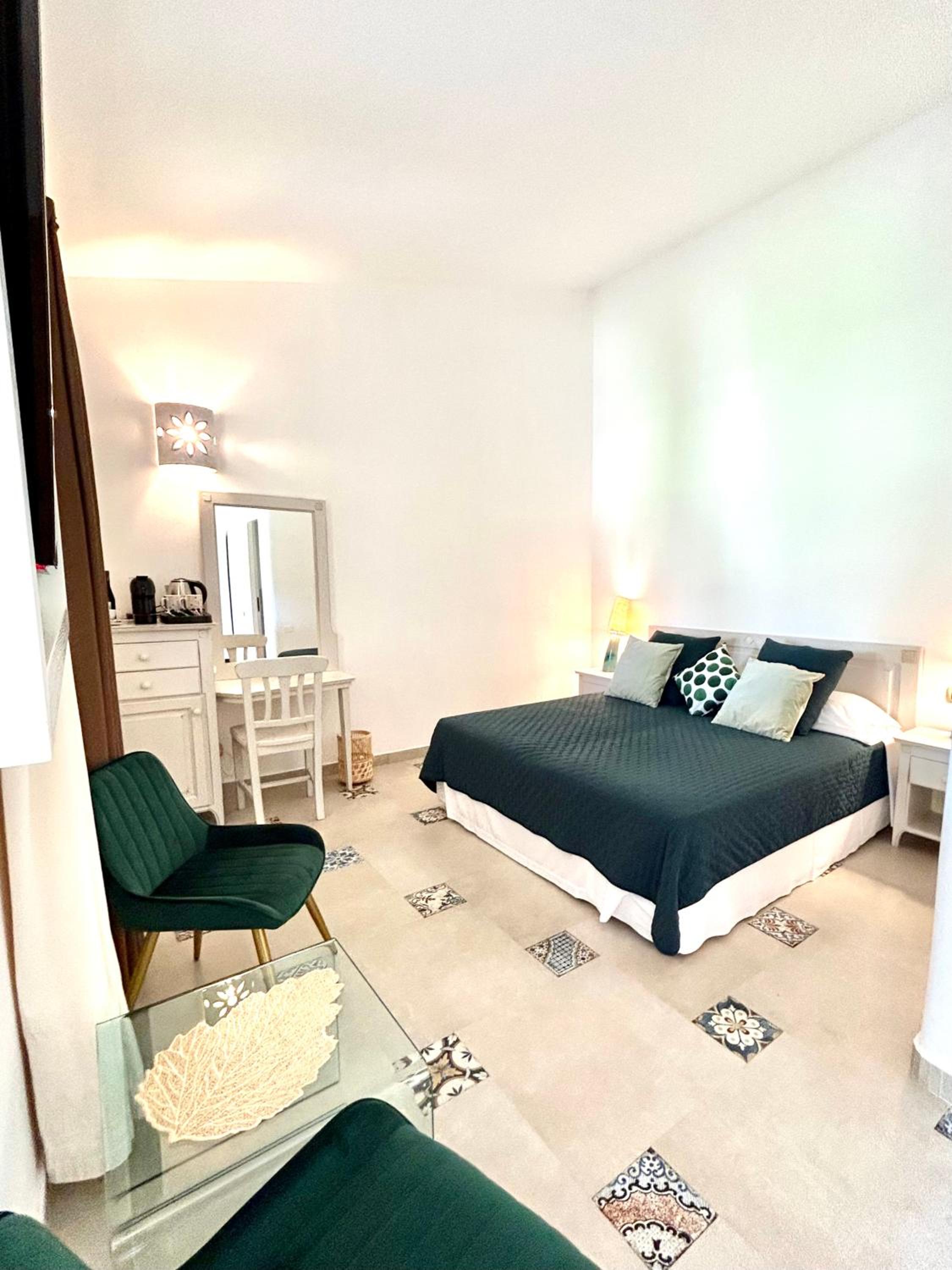 Deluxe Double or Twin Room with Garden View - Photo 23