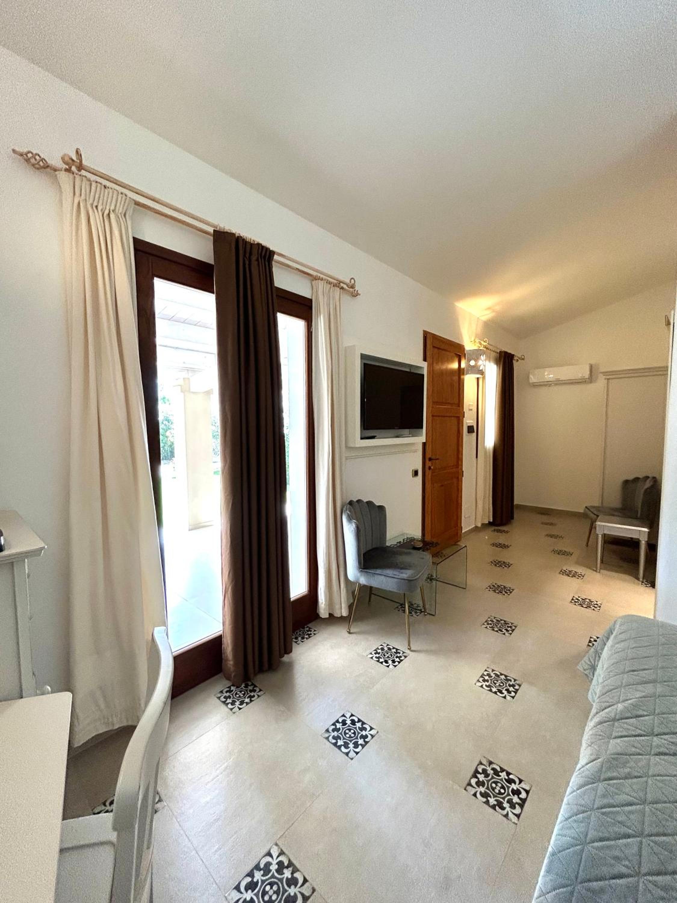 Deluxe Double or Twin Room with Garden View - Photo 19
