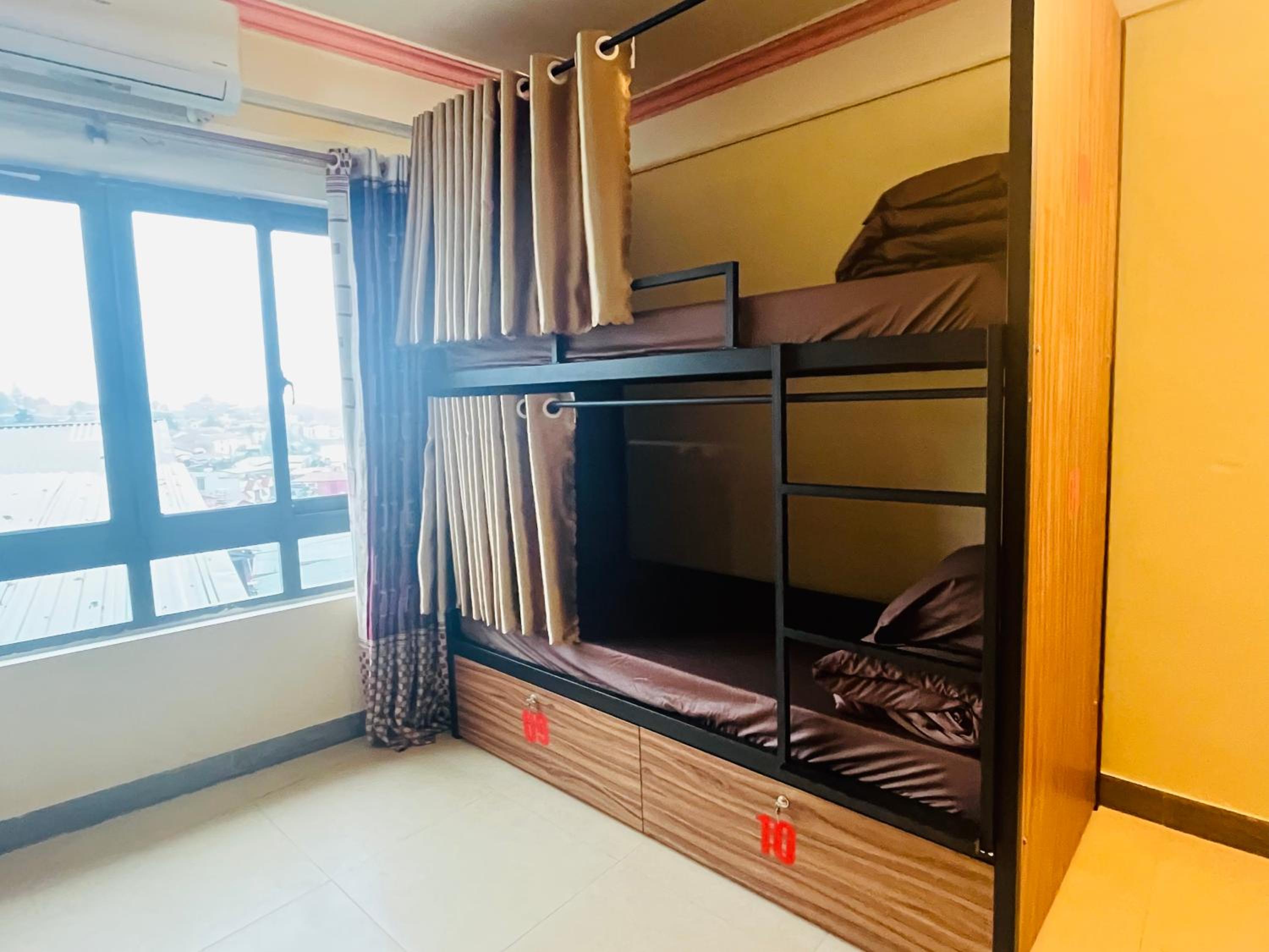 Bed in 10-Bed Mixed Dormitory Room photo 1