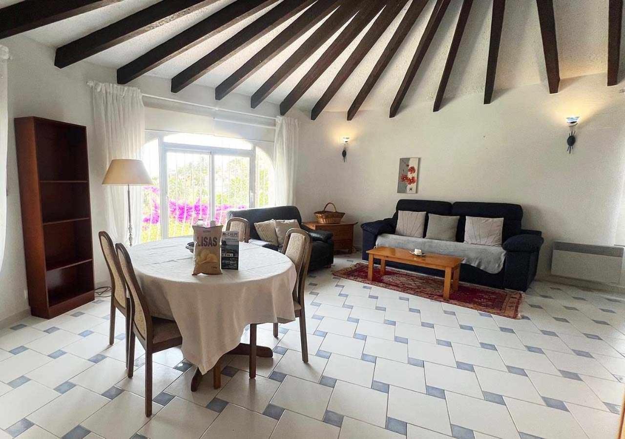 Villa de Tres Habitaciones