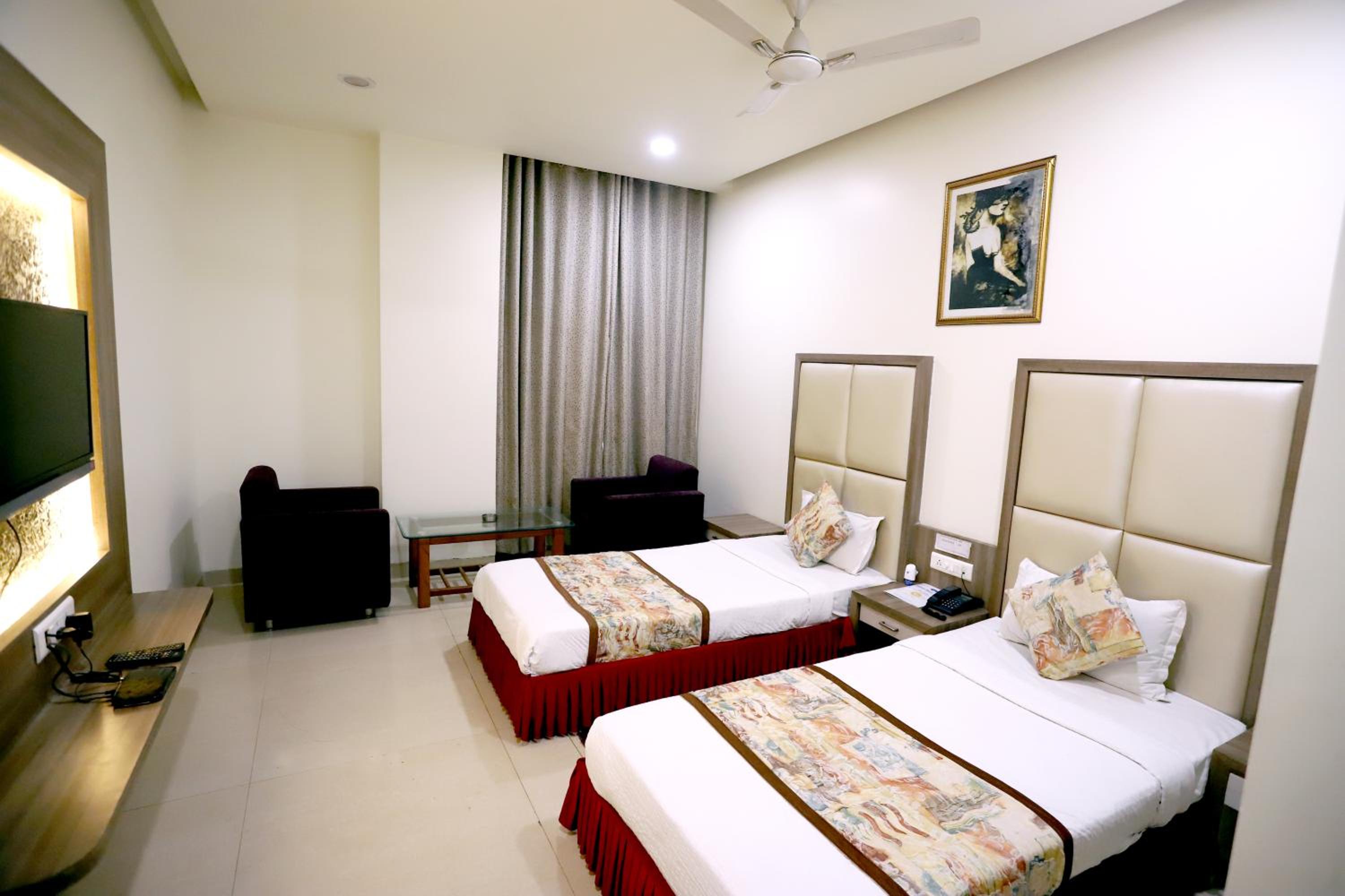 Deluxe King Room