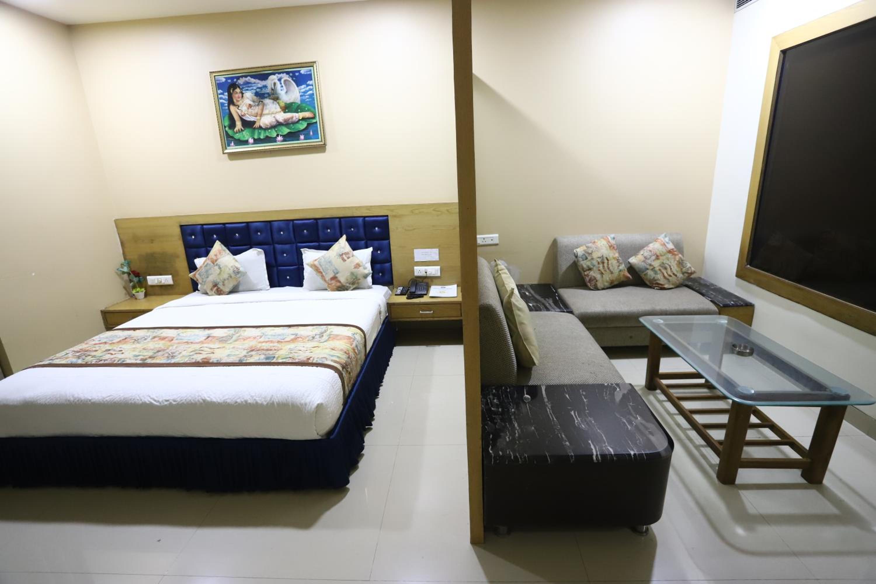 Deluxe Suite