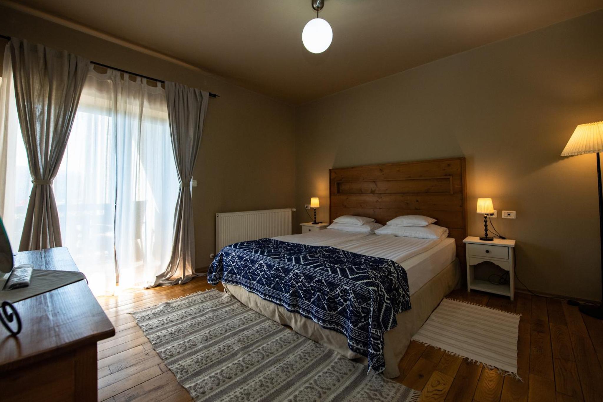 Double Room - Photo 13