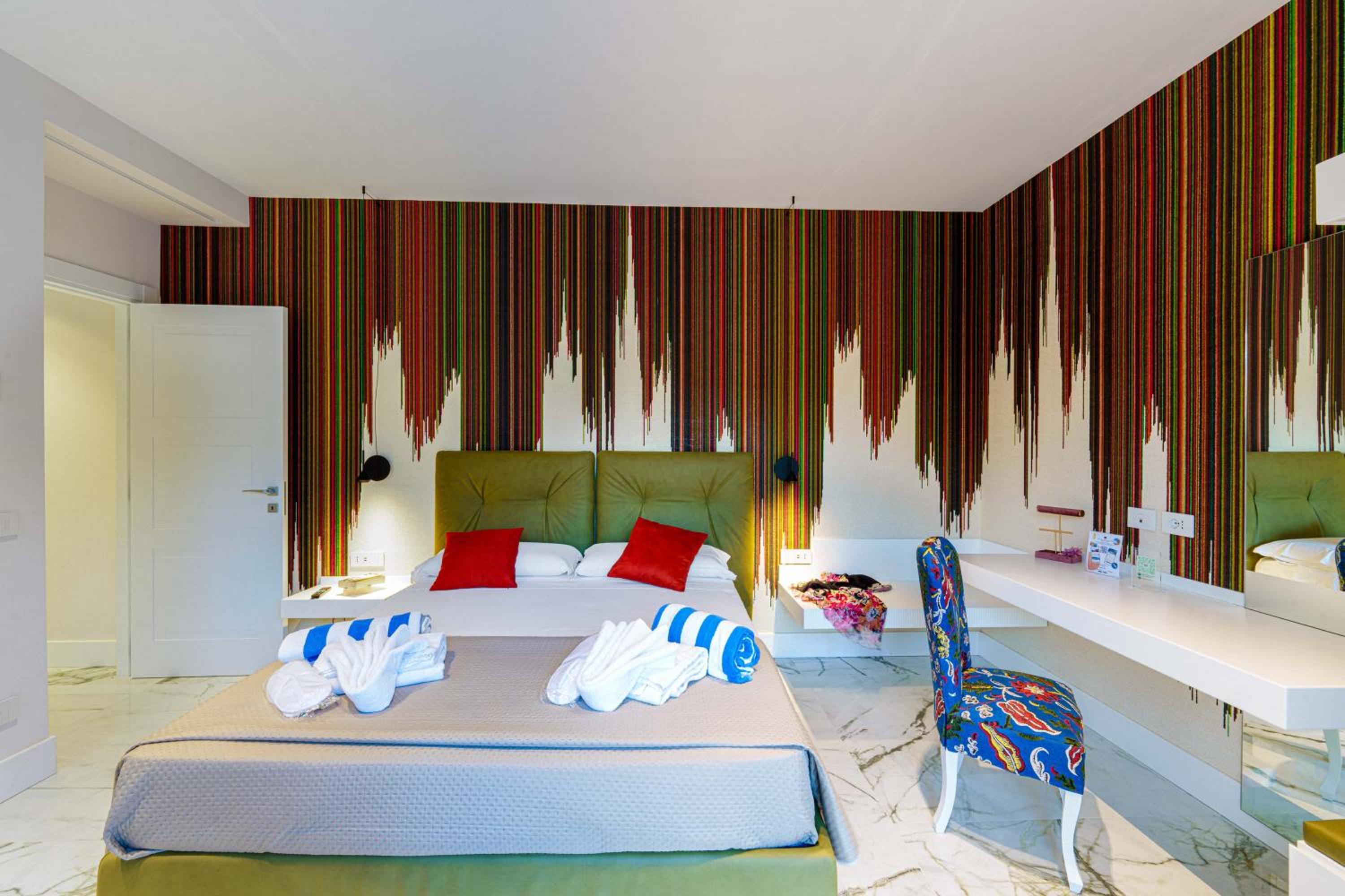 Superior One-Bedroom Apartment with Balcony