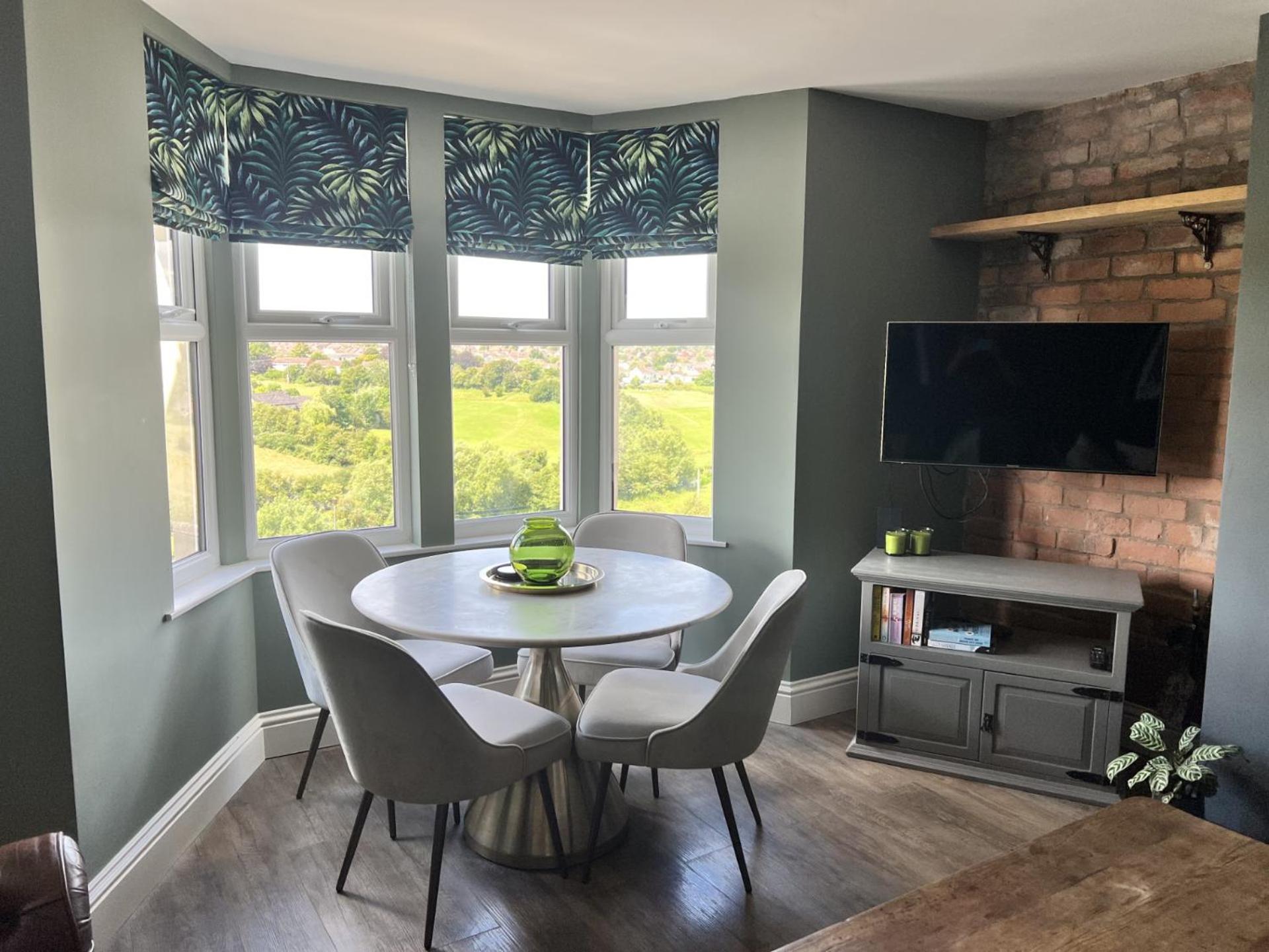 Two-Bedroom Apartment with River View photo 2