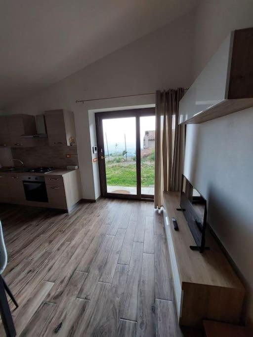 One-Bedroom House photo 2