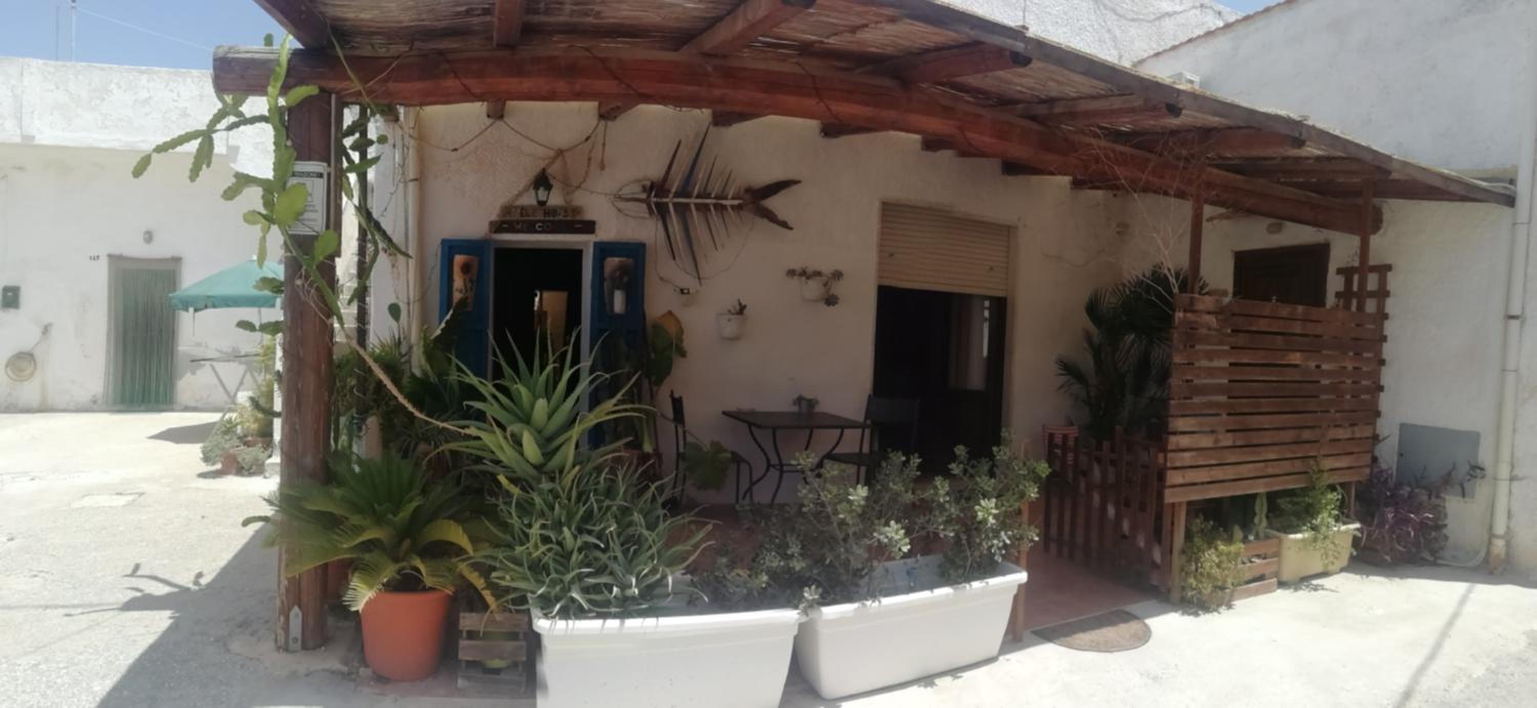 Double or Twin Room with Private Bathroom photo 2