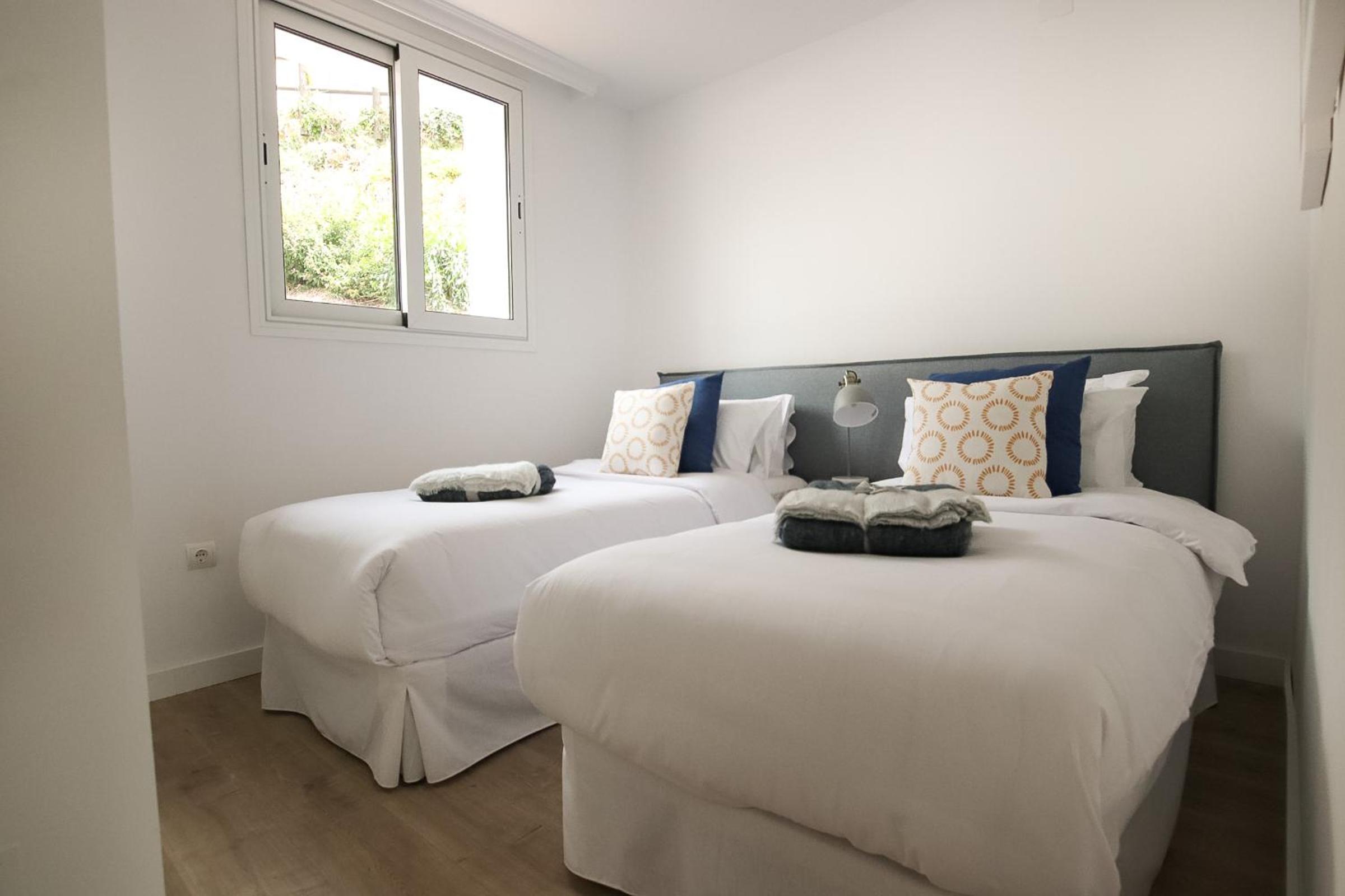 Classic Master Suite with Two Bedrooms thumbnail 5