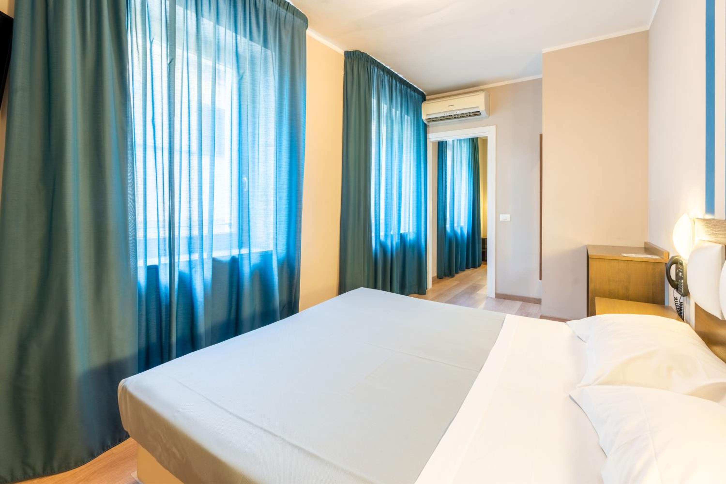 Triple Room - Photo 1