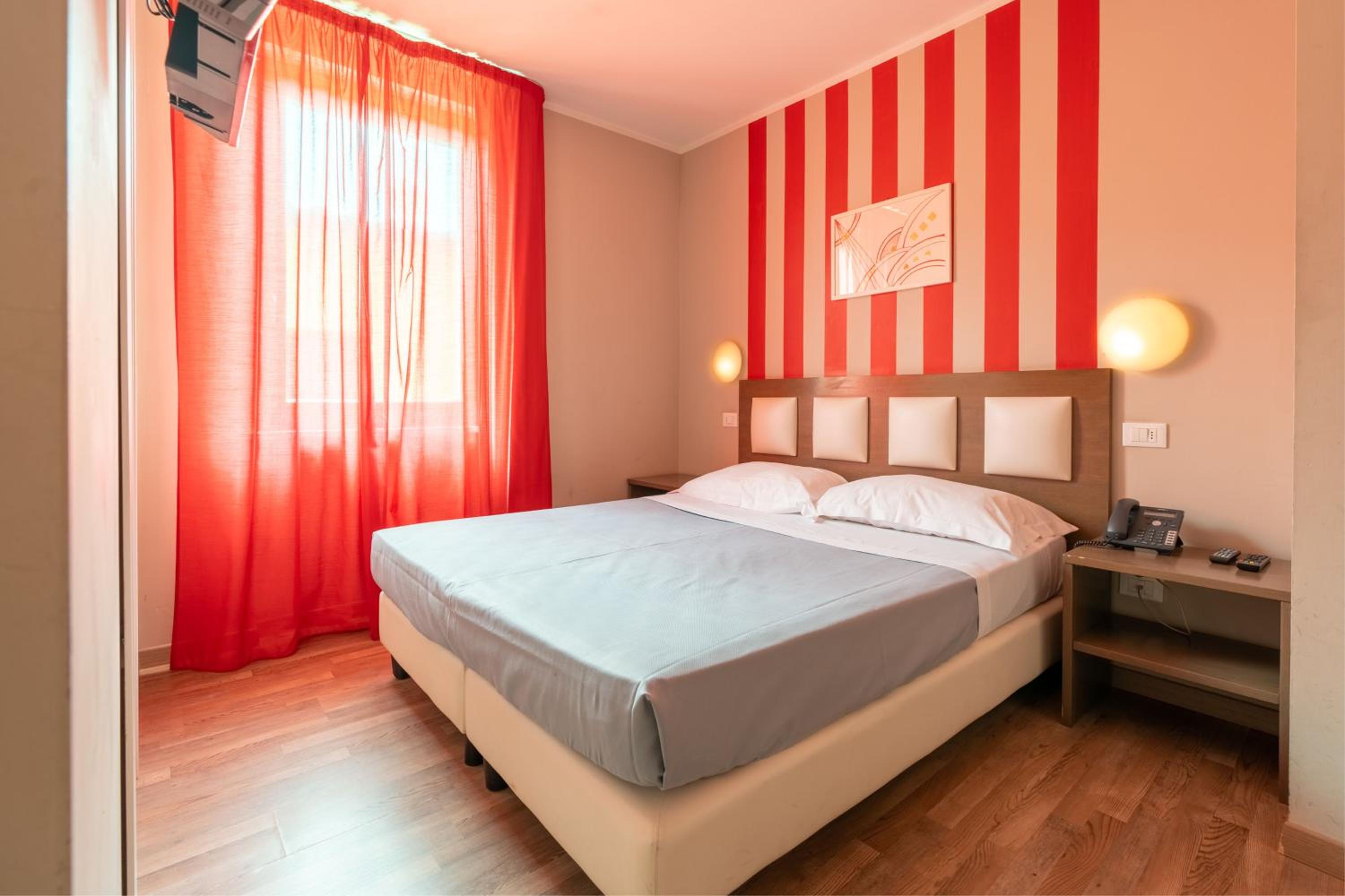 Economy Double Room - Photo 1