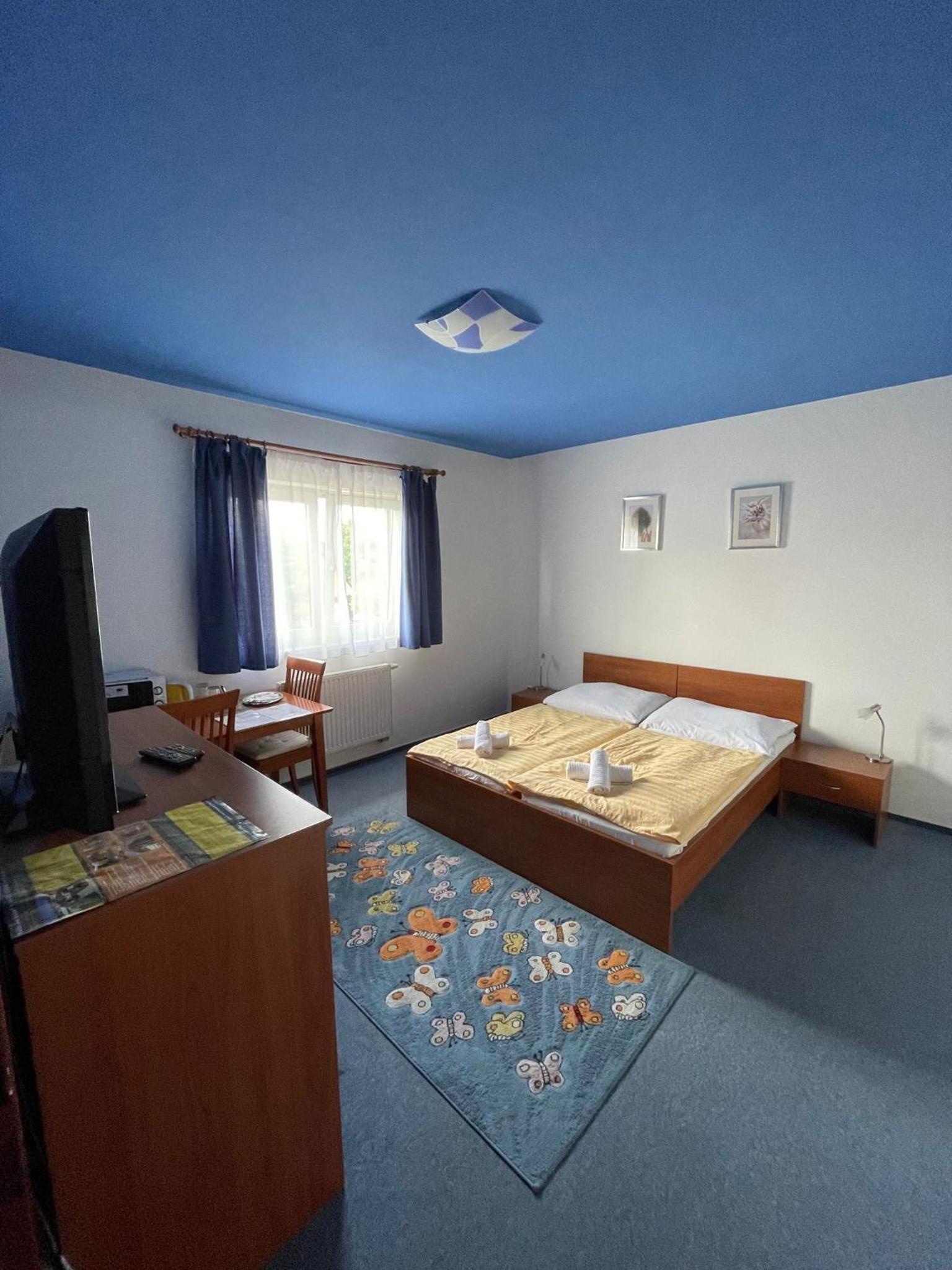 Double Room - Photo 1