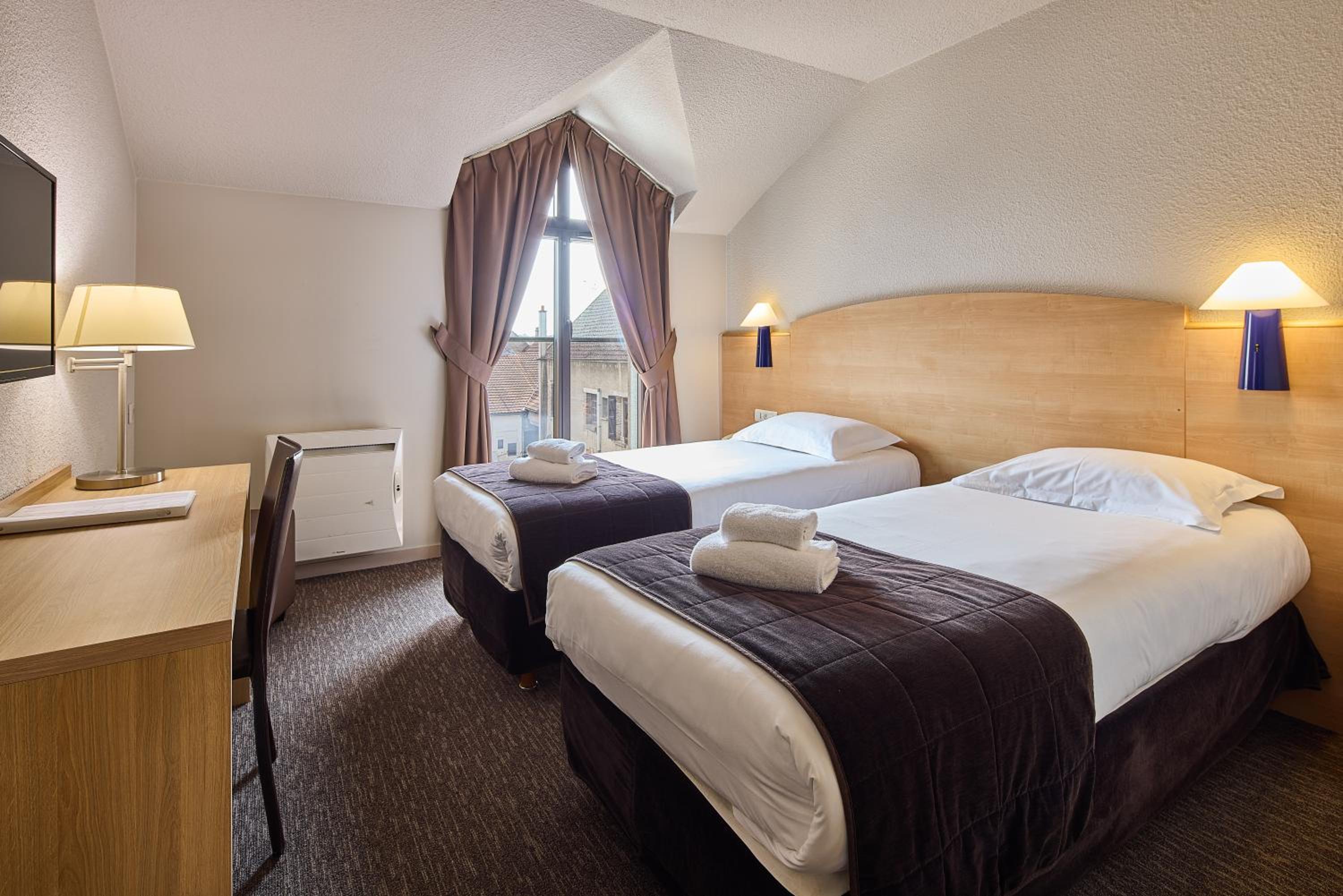 Twin Room with pool access photo 3