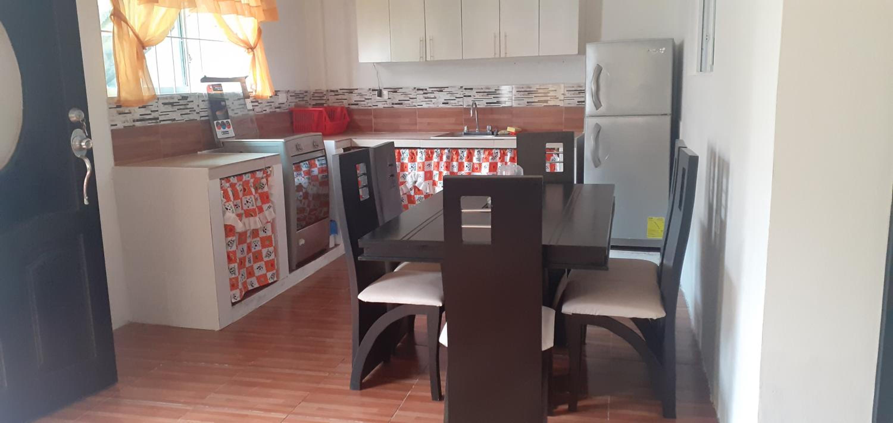 Two-Bedroom Apartment with View photo 2