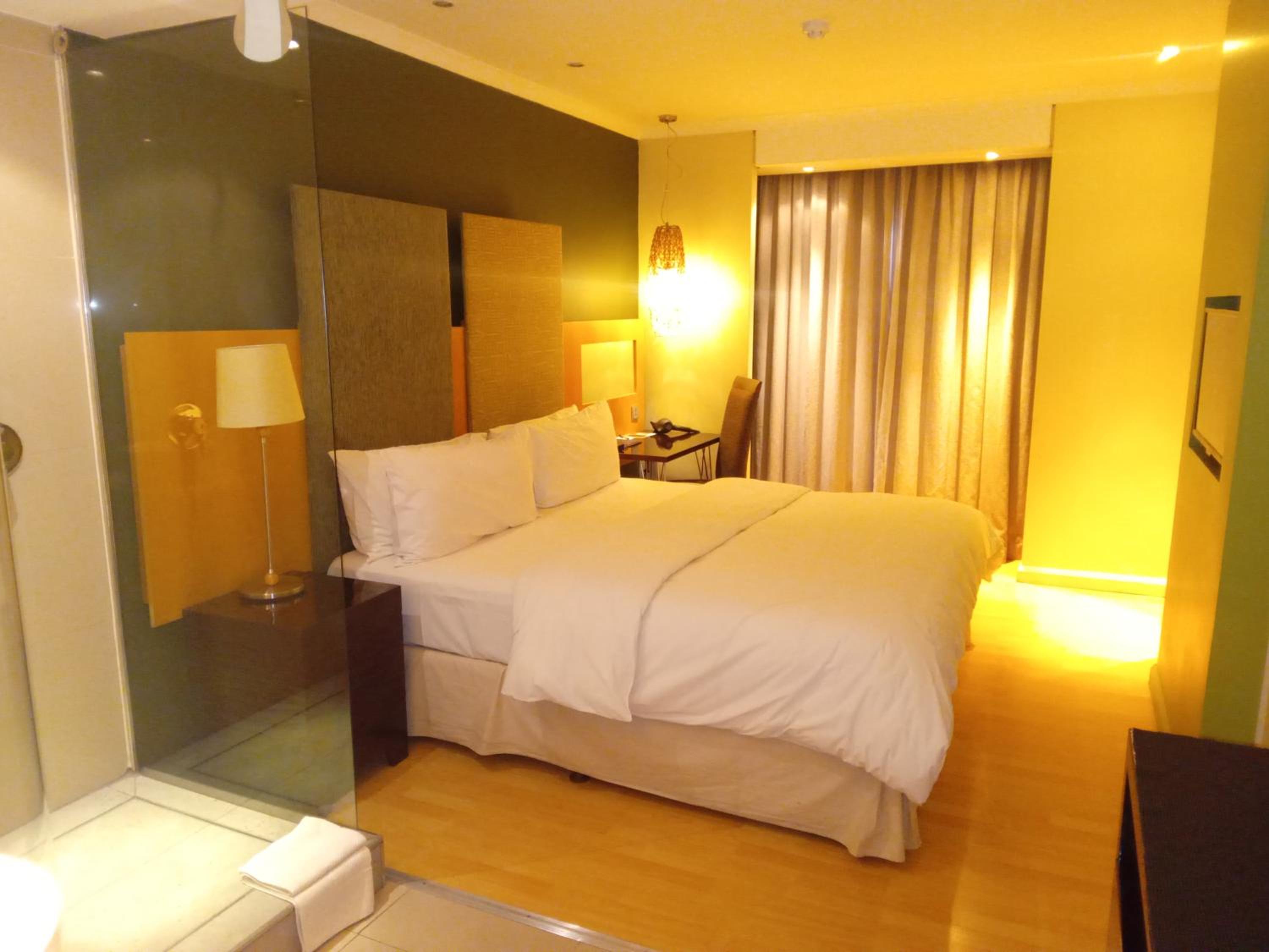 Guest Room, 1 King - Photo 2
